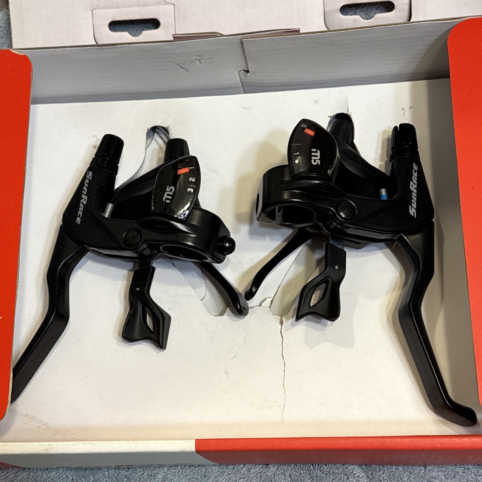 SunRace STM500 Trigger Shifters With Integrated Brake Levers 3×8 Speed [caw]