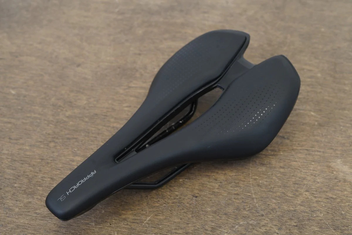 145mm Giant Approach SST Rail Road Saddle 240g
