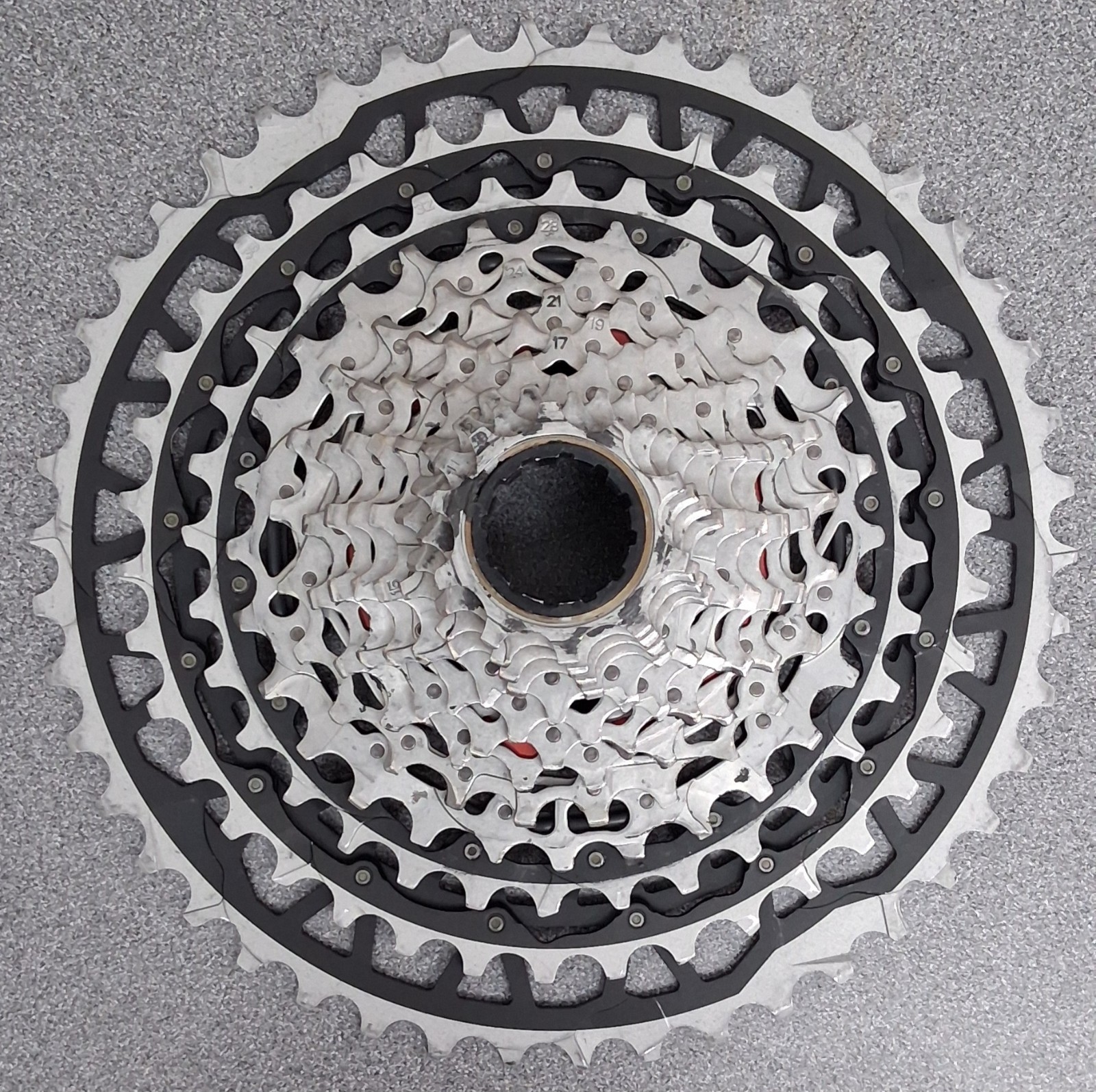 SRAM Force XPLR XG-1371 Cassette – 13-Speed, 10-46t, For XDR Driver, Silver, E1