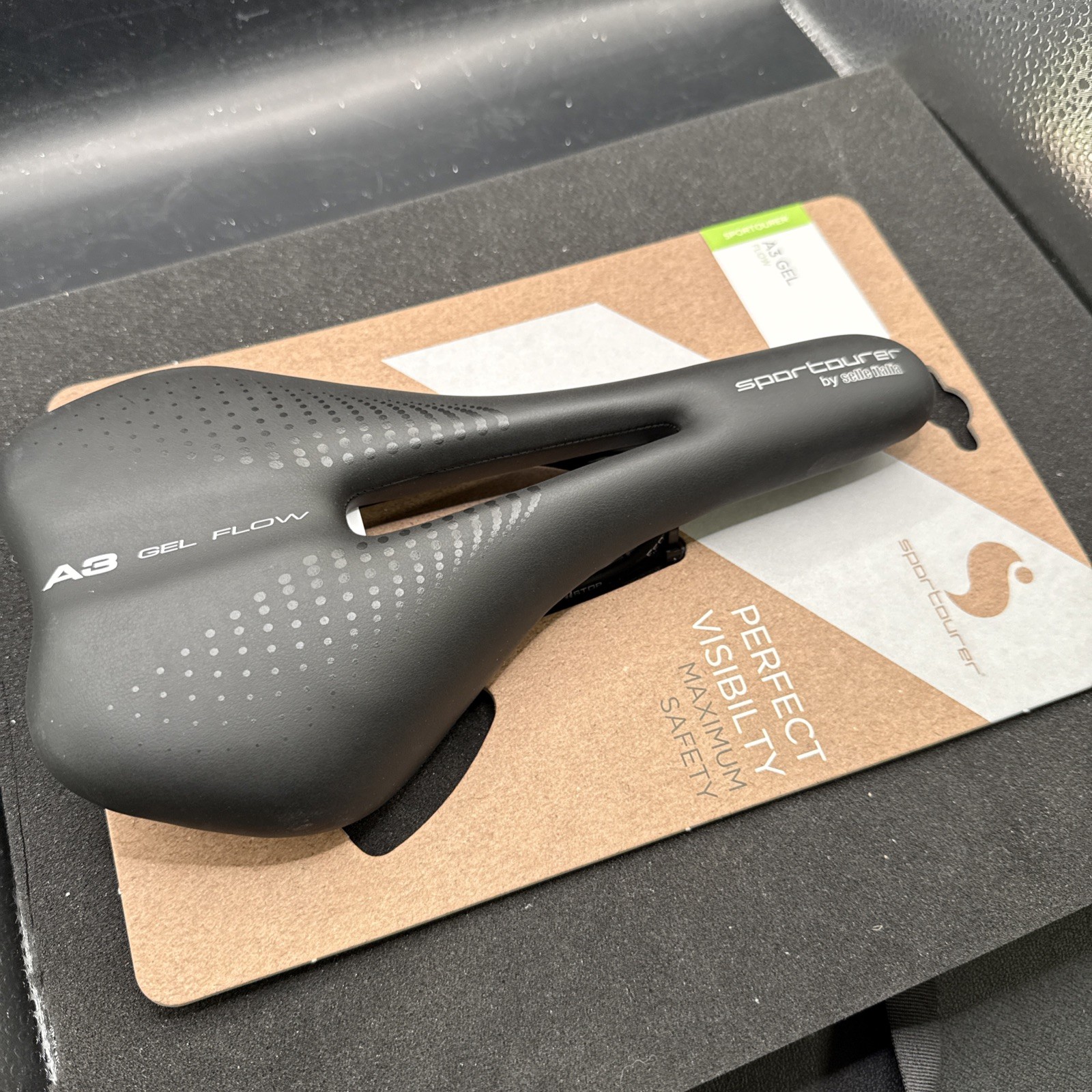 Selle Italia A3 Gel Flow Sportourer Fec Alloy Railed Cycling Saddle (9419-58)