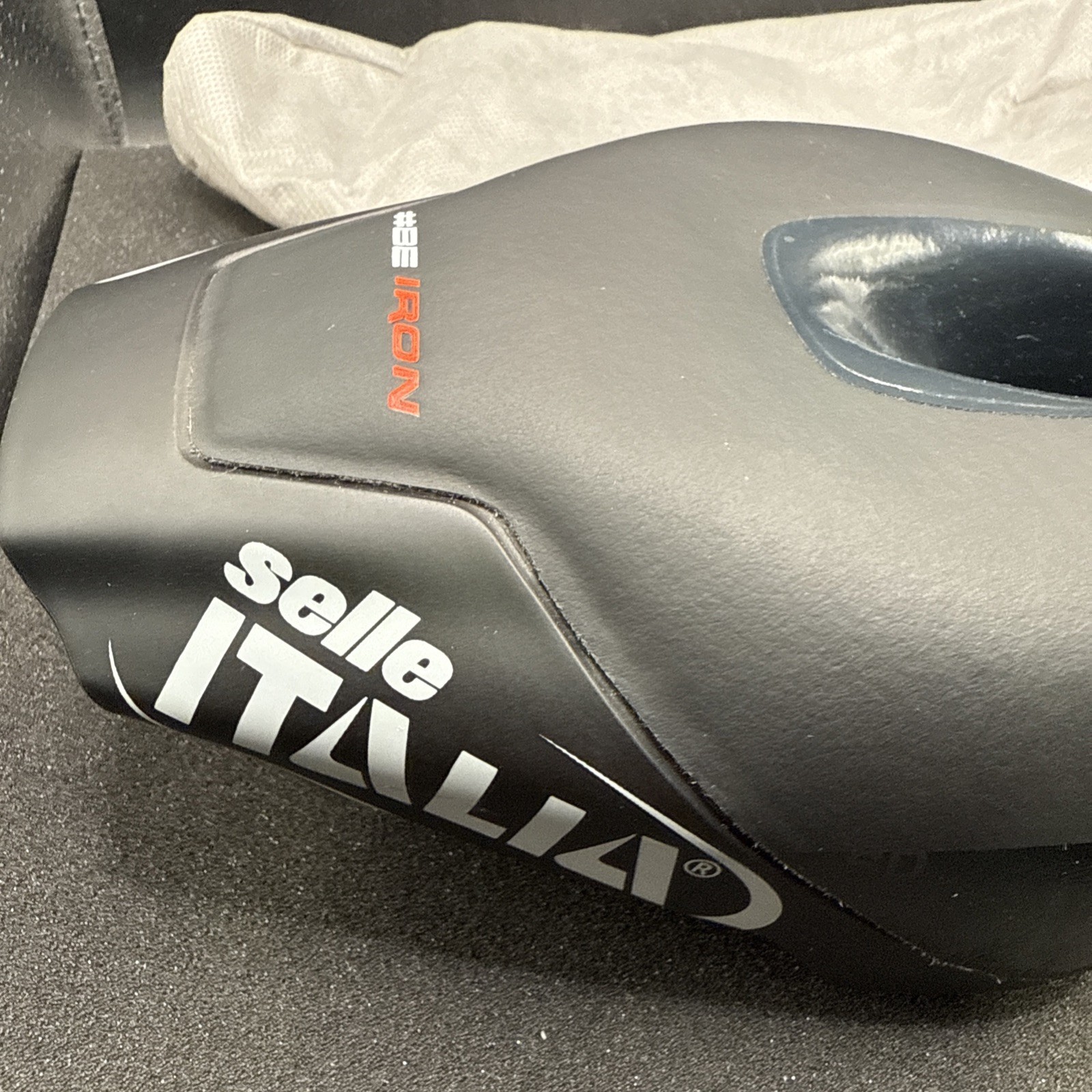 Selle Italia Iron Sd Kit Carbonio Carbon Railed Cycling Saddle Seat (9419-a47)