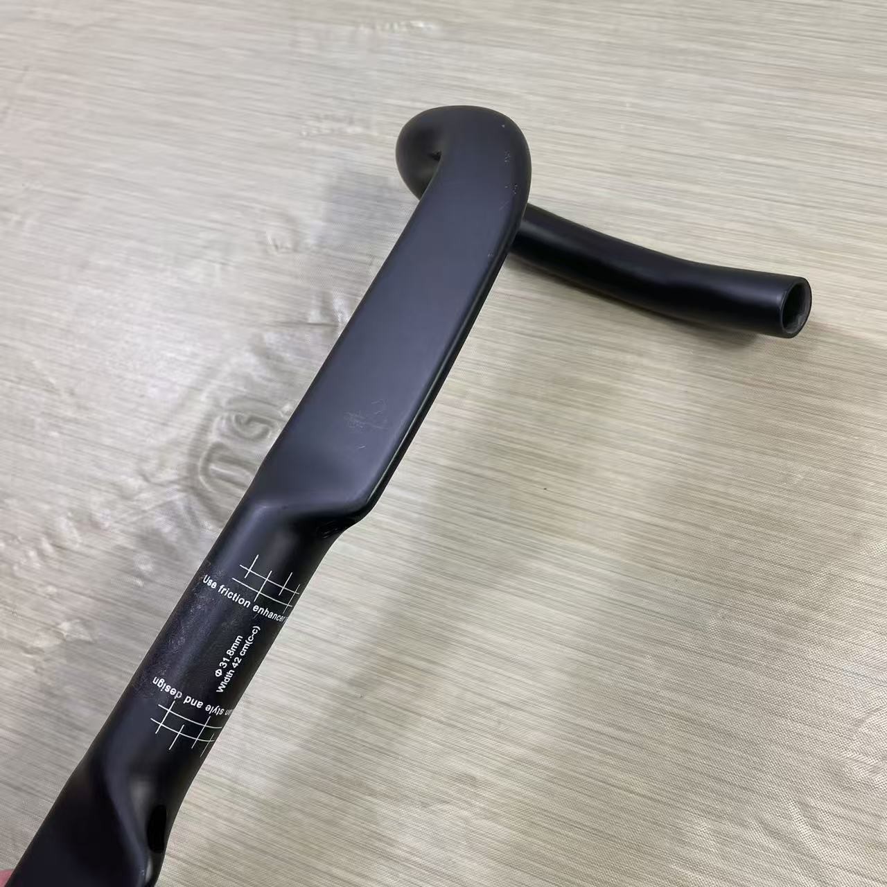 Road Bicycle Handlebar Carbon Fiber 31.8mm Bike Drop Bar Internal Routing 440mm