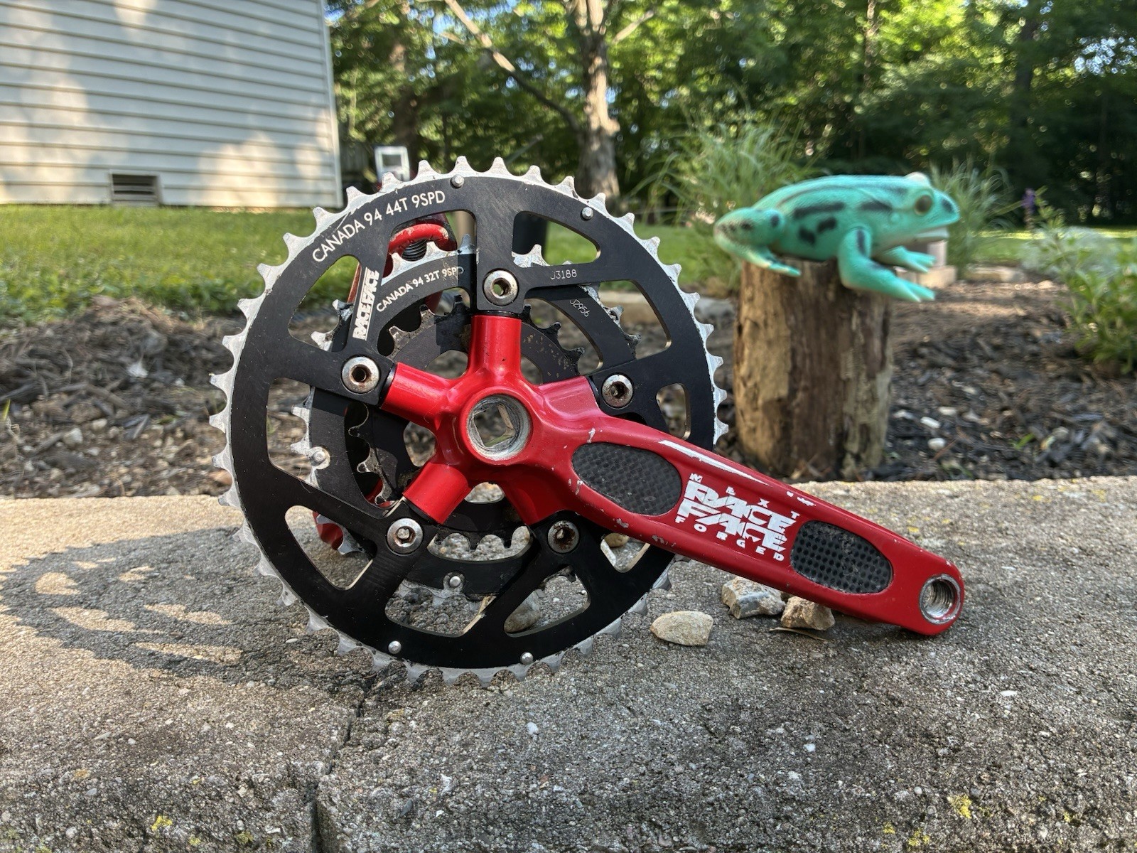 RaceFace Forged Next Carbon Crankset 175mm, 44/32/22 Red Race Face Square Taper