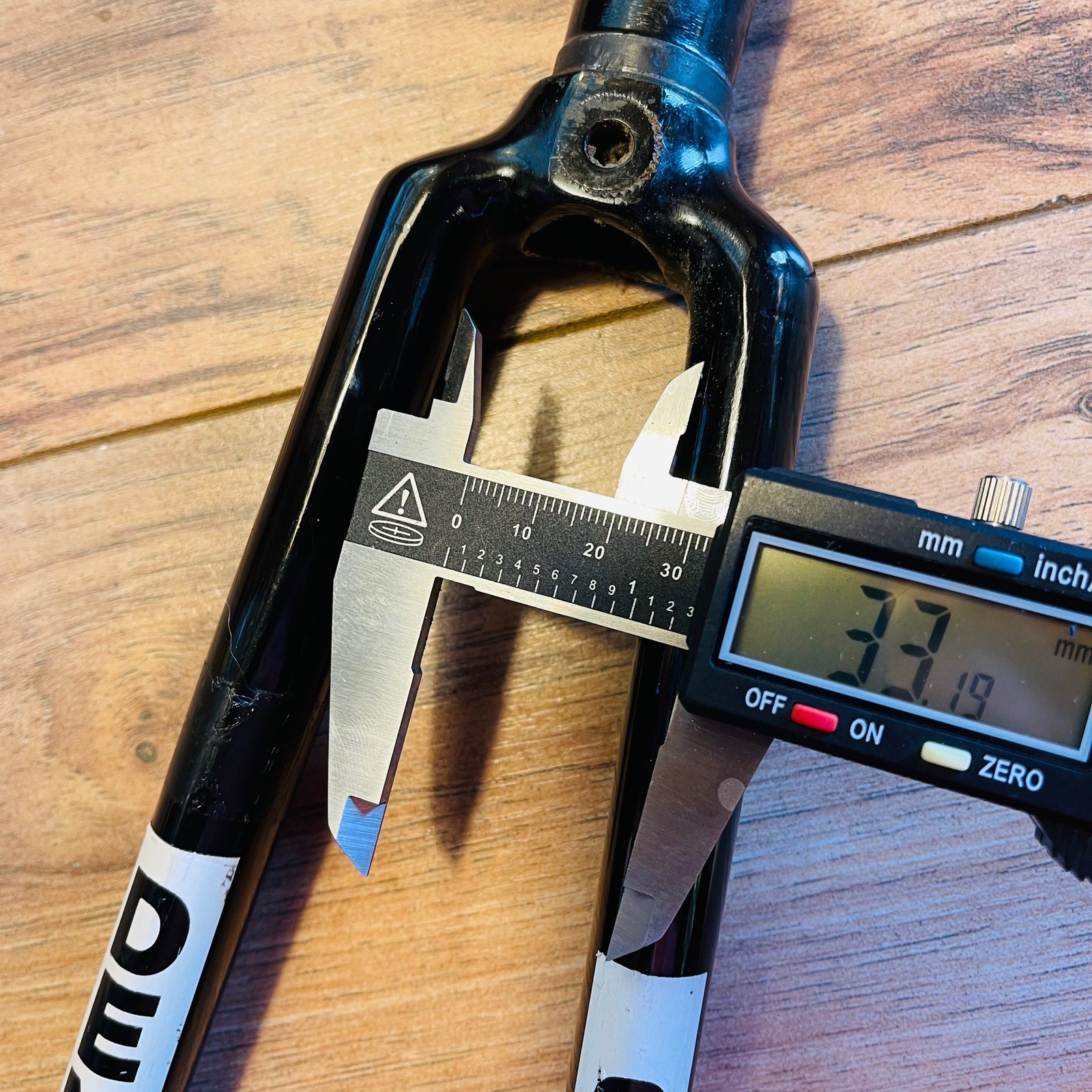 Vintage Tange 8E 700C Road Fork 1-Inch Threaded 131 Steerer Black Chromoly Steel