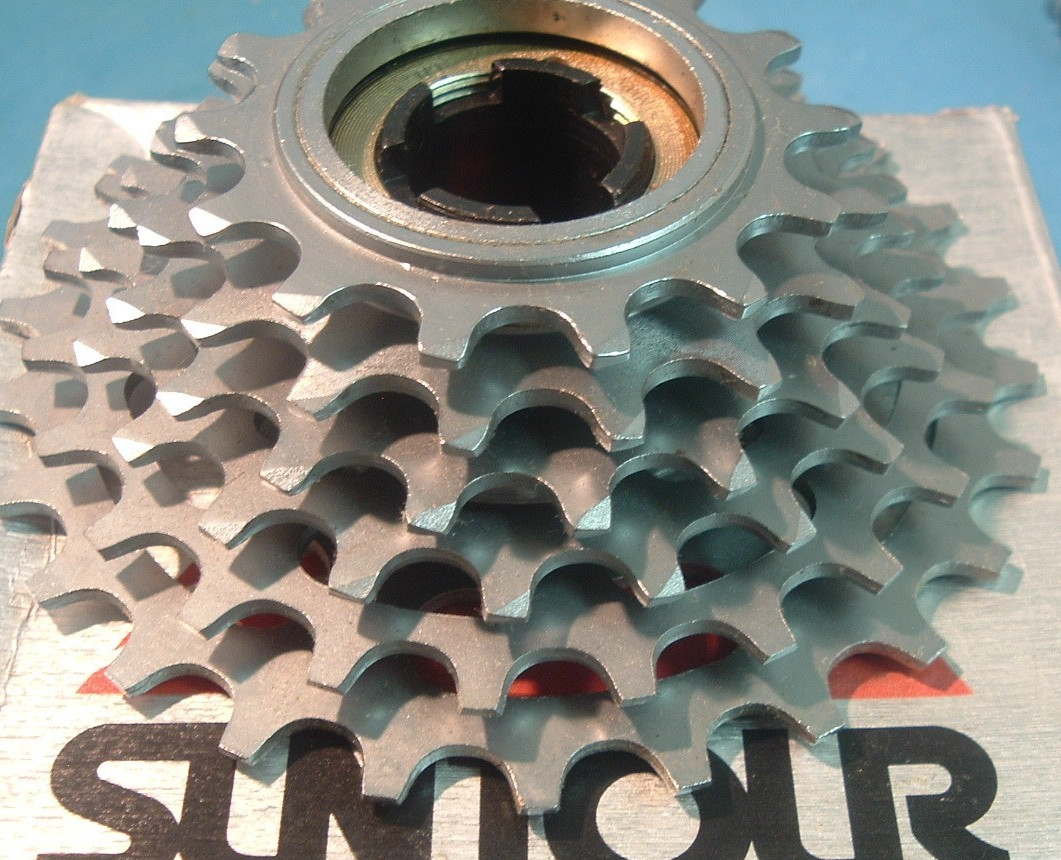 SunTour Winner Pro 6-Spd 14T-26T Freewheel NEW / NOS Road Vintage- Mint-1986-NIB