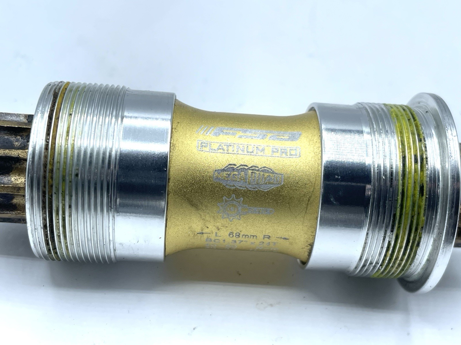 FSA Platinum Pro, Mega Quad, Gold Bottom Bracket 1.37×24, ISIS Drive 109mm