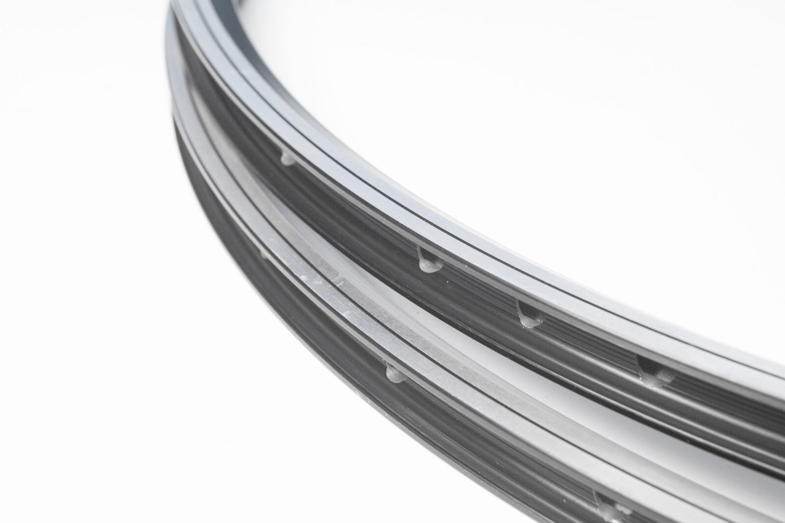 2X DRC ST 18 32H NOS Rims 475 Gr. Machined Edges