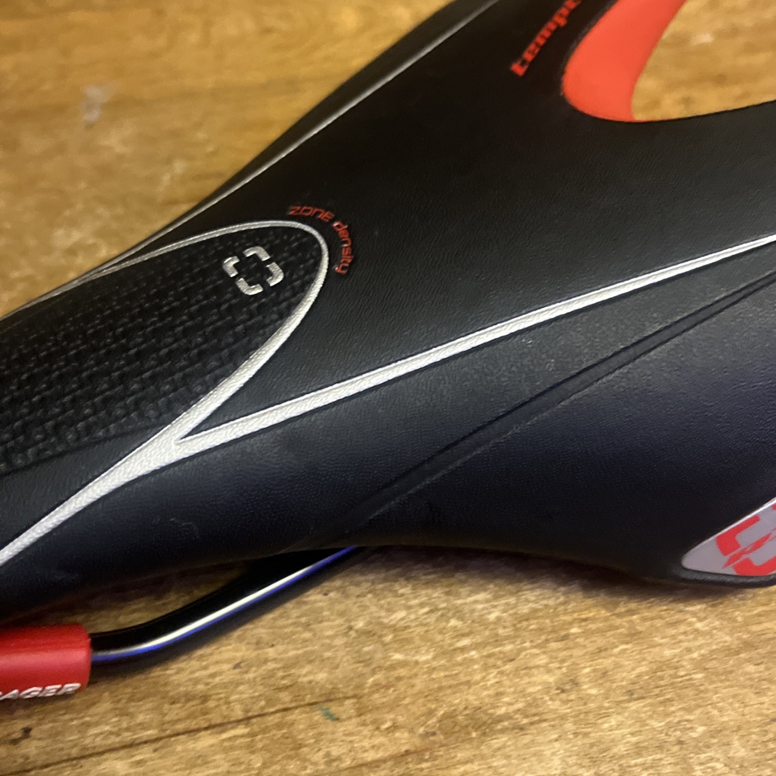 Vintage Bontrager RXL Inform Saddle 270 mm Length 140 Width Ti Rails Tempt Tech