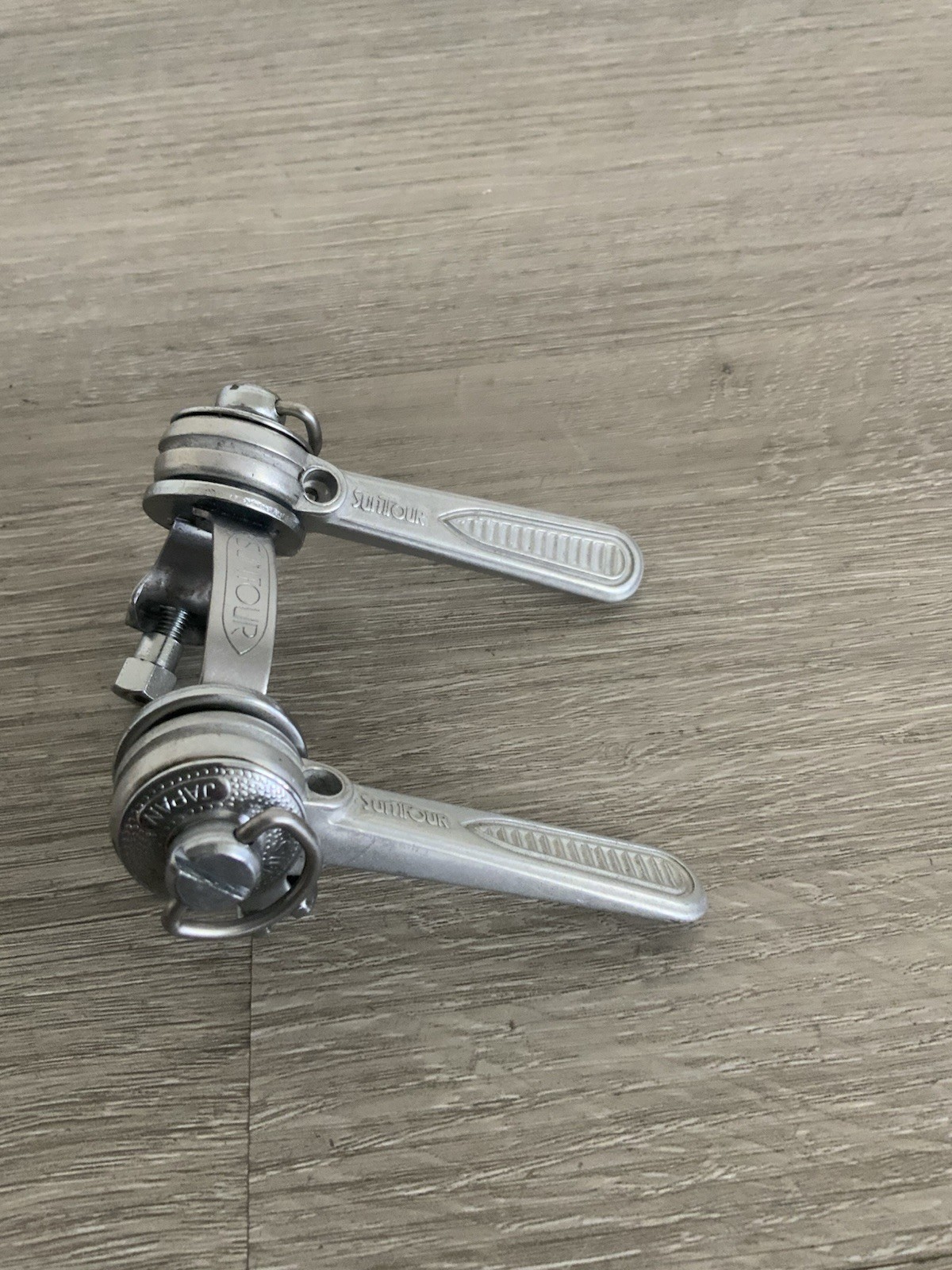SUNTOUR SHIFTER SET DOWN-TUBE CLAMP FRICTION 84 GRAMS