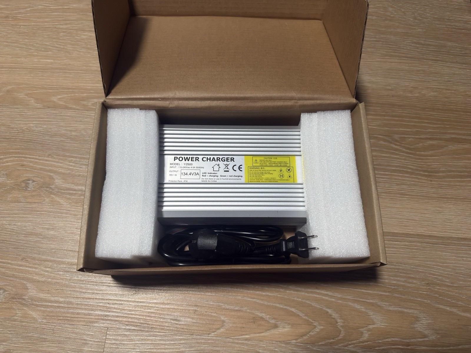 EUC Charger 134v GX16-4