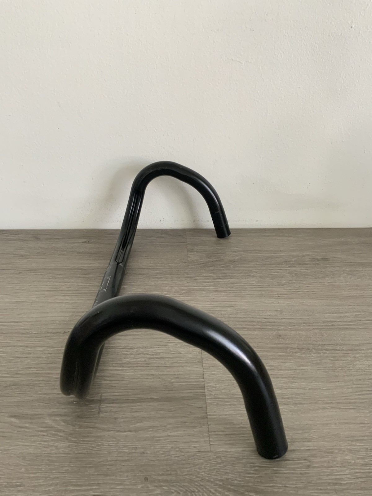 ITM PRO-260 DROP BARS 42 CM 260 GRAMS BLACK GROOVED ANATOMIC 160 MM DEEP DROP