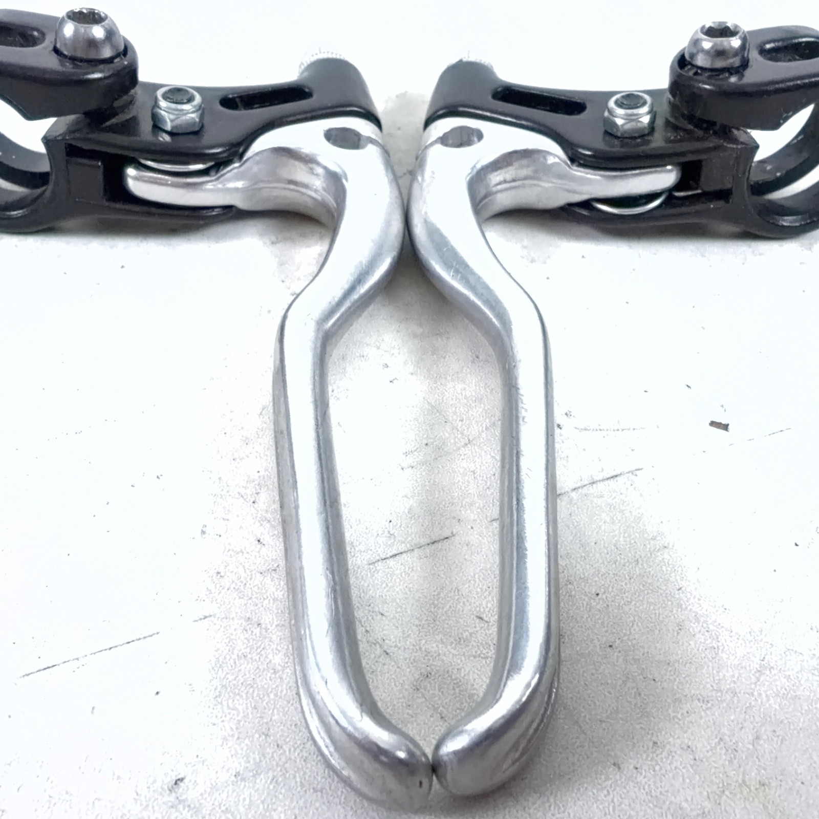 Kalloy Vintage Alloy Black/Silver 4-Finger Short Pull Brake Levers Ø22.2 Clamp