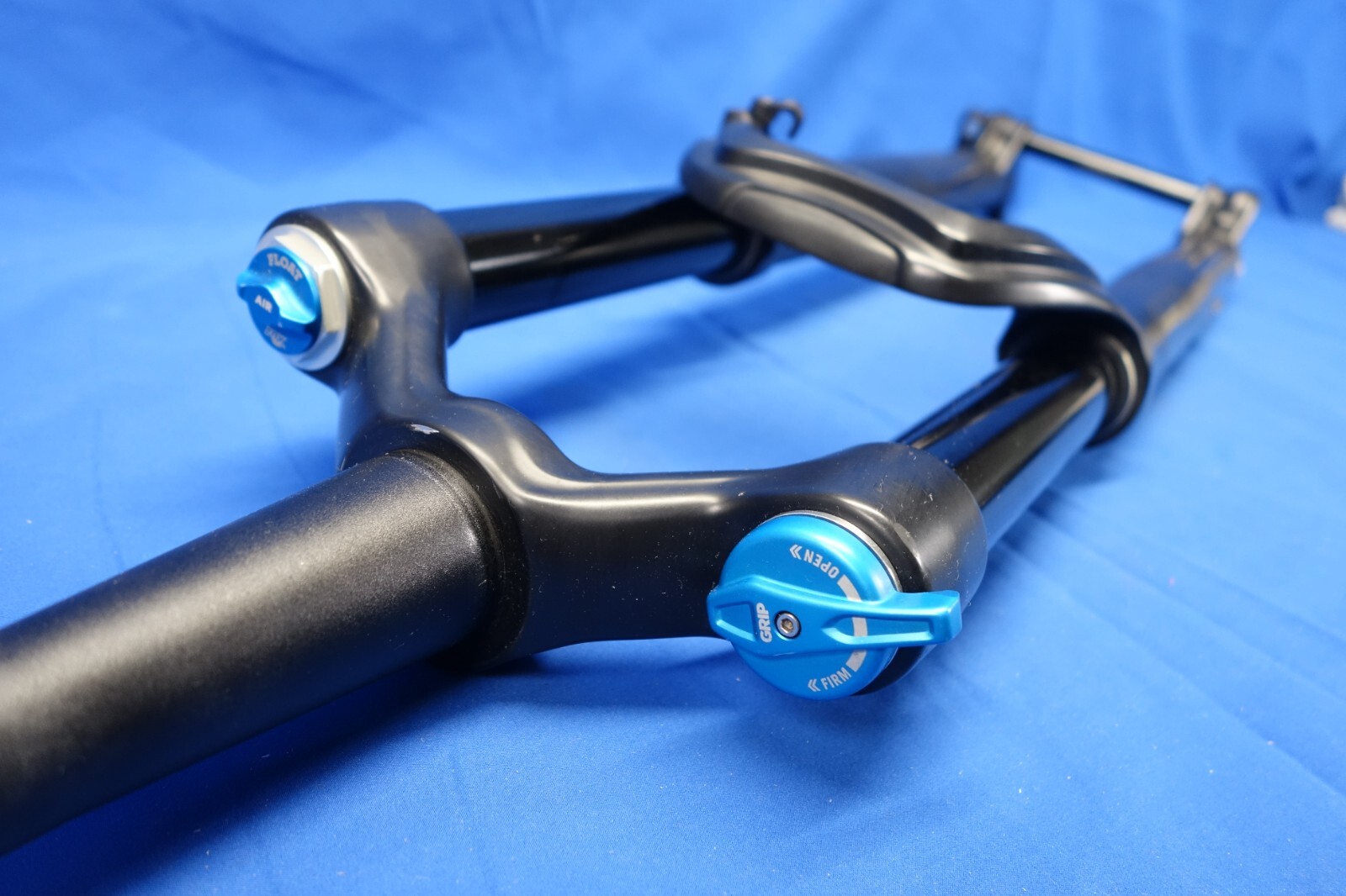 Fox Float 34 Grip Performance Series 29″ 140mm Travel Fork, Boost, 51mm OS