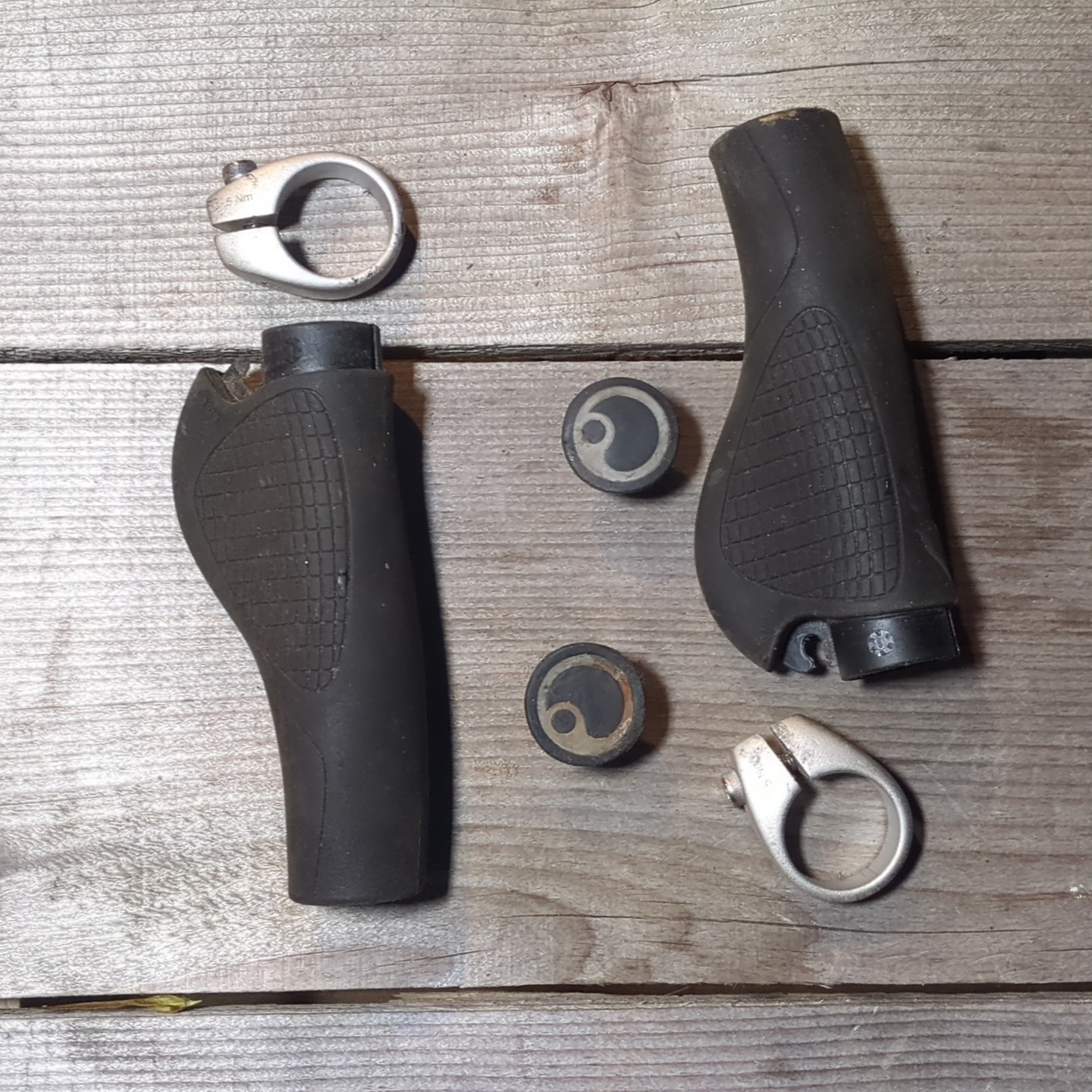 ERGOn GP1 Touring Mountain Hybrid Road Clamp-On Handlebar Grips Bicycle Bike