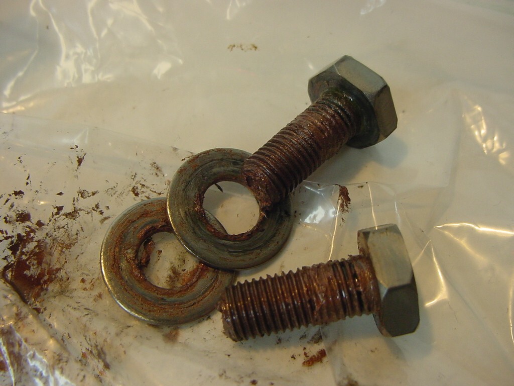 RARE VTG WORLD CLASS TITANIUM BB BOTTOM BRACKET 68/112 WITH TITANIUM CRANK BOLTS