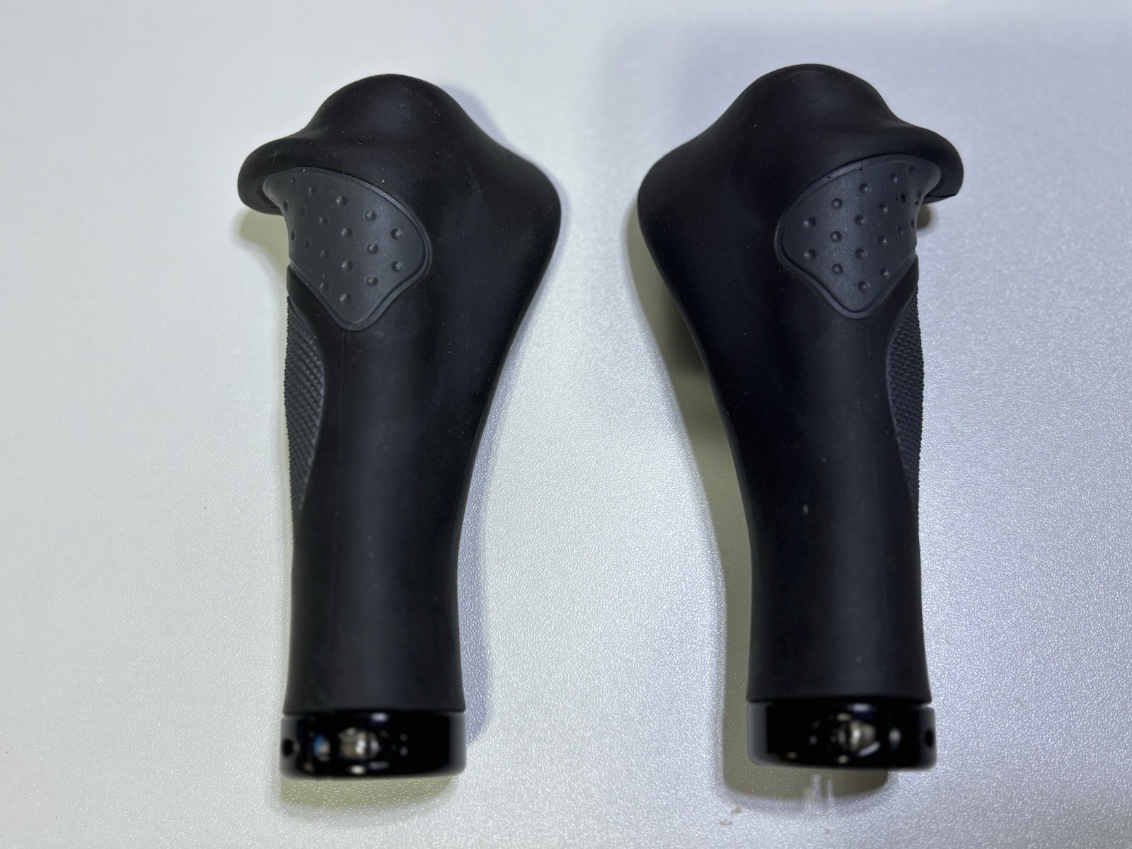 VELO MTB Bike Handlebar Grips 138mm with Bar Ends- Black x Grey