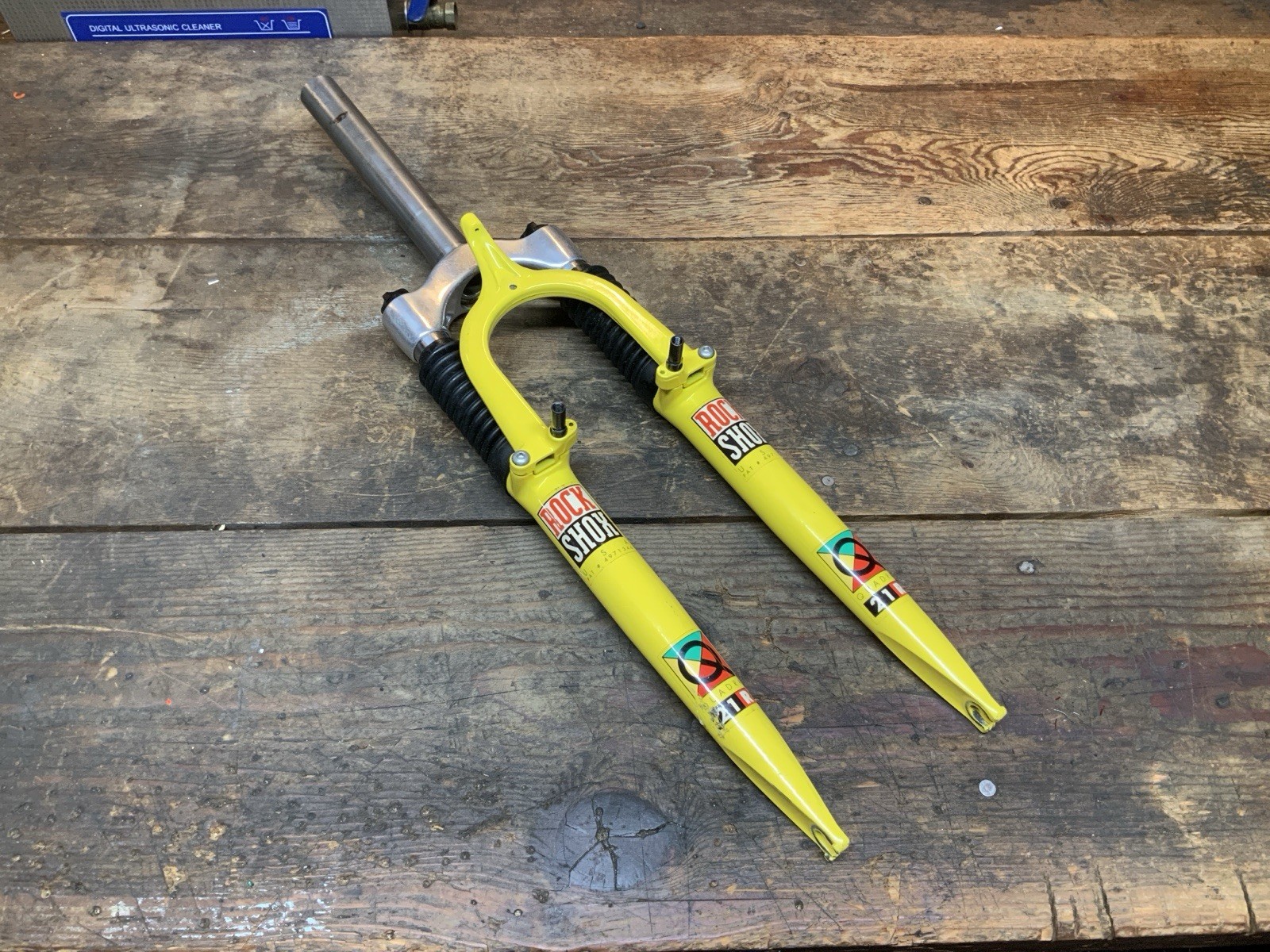 RockShox Quadra 21R Suspension Fork 1-1/8” 186mm Steerer SERVICED/NEW ELASTOMERS