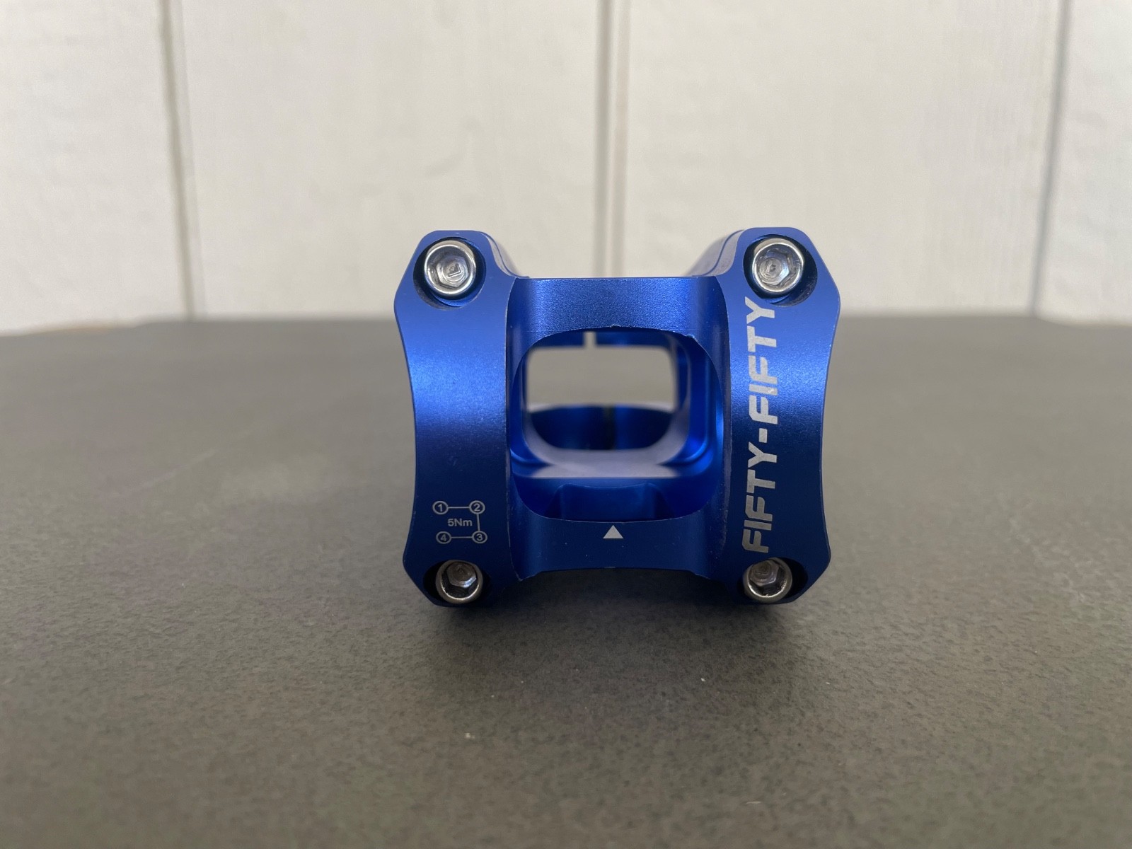 Fifty-Fifty Stem – 50mm Length, 31.8mm Clamp, Blue