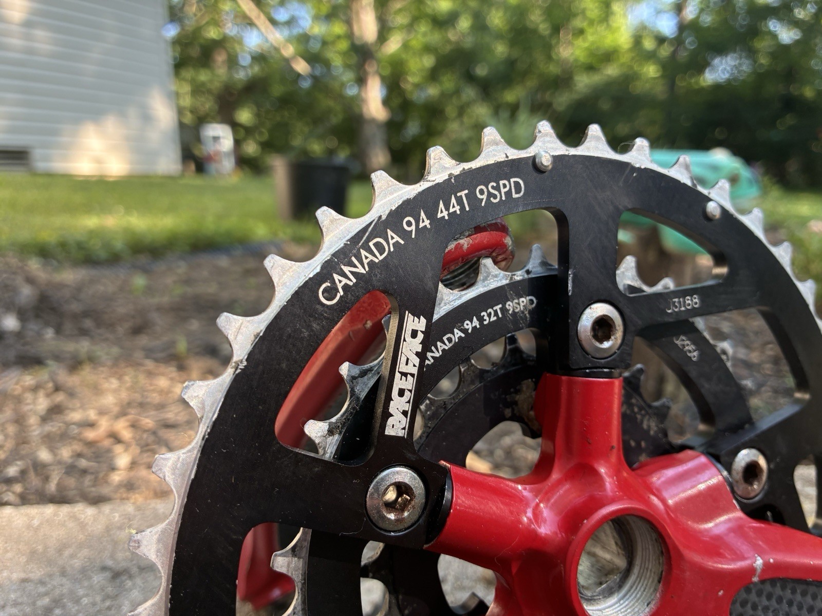 RaceFace Forged Next Carbon Crankset 175mm, 44/32/22 Red Race Face Square Taper