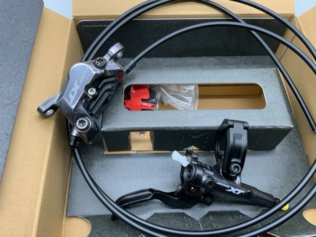 Shimano Deore XT BL-M8100/BR-M8120 Disc Brake and Lever, Rear, 4-Piston