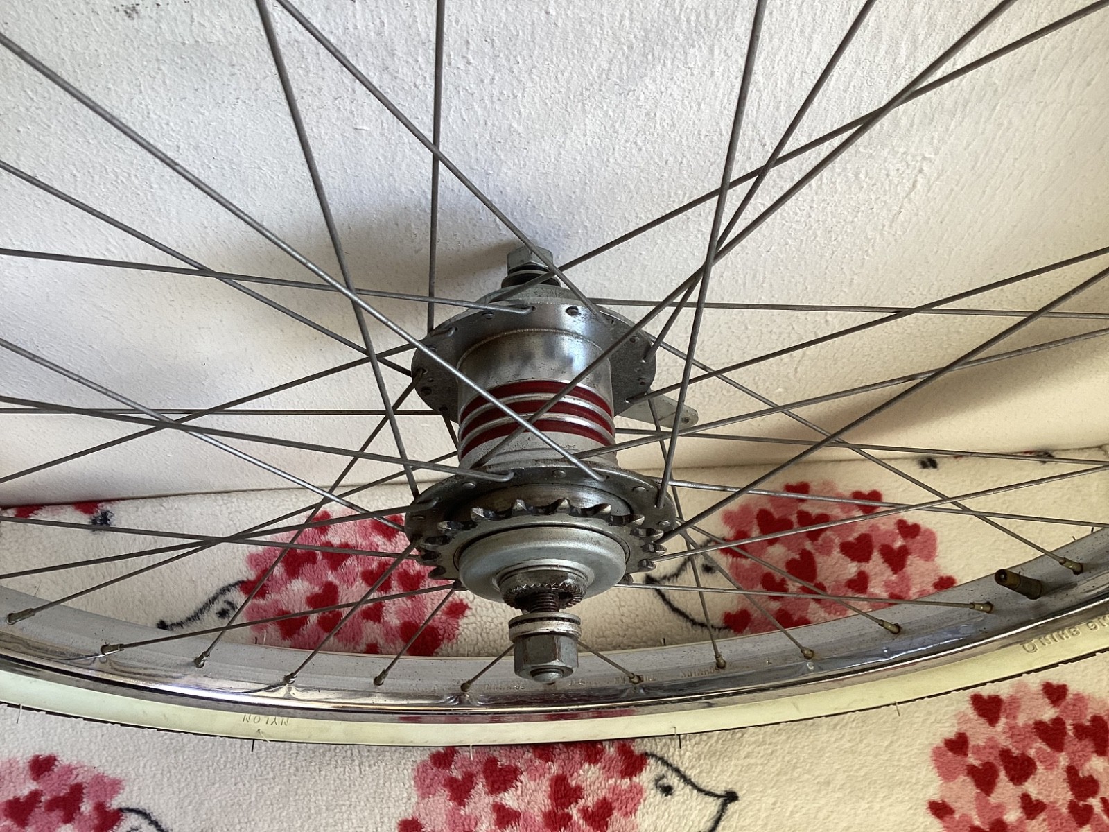 SCHWINN S-7 26” x 1-3/4” WHEEL W/BENDIX 2 SPEED RED BAND HUB *NICE CONDITION*