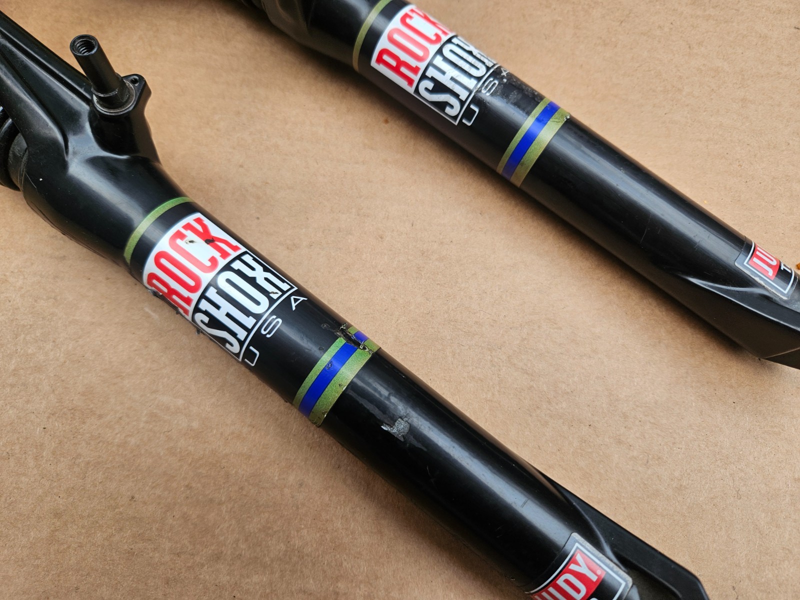 Vintage 90s Rock Shox Judy T2 Suspension Fork 1-1/8″ Threadless Steerer Black
