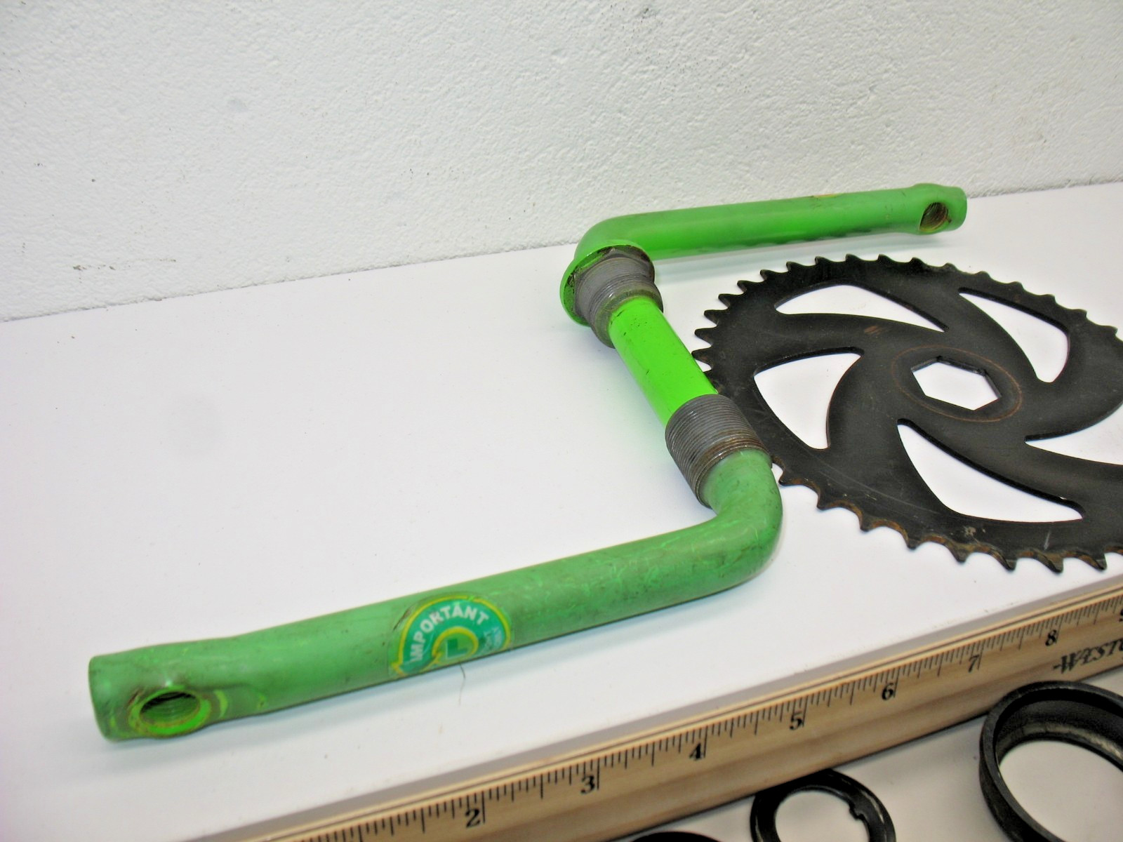 Black/Green Steel Crank 40 Tooth Chainring, 140mm (5-1/2″) with B/B Set – USED