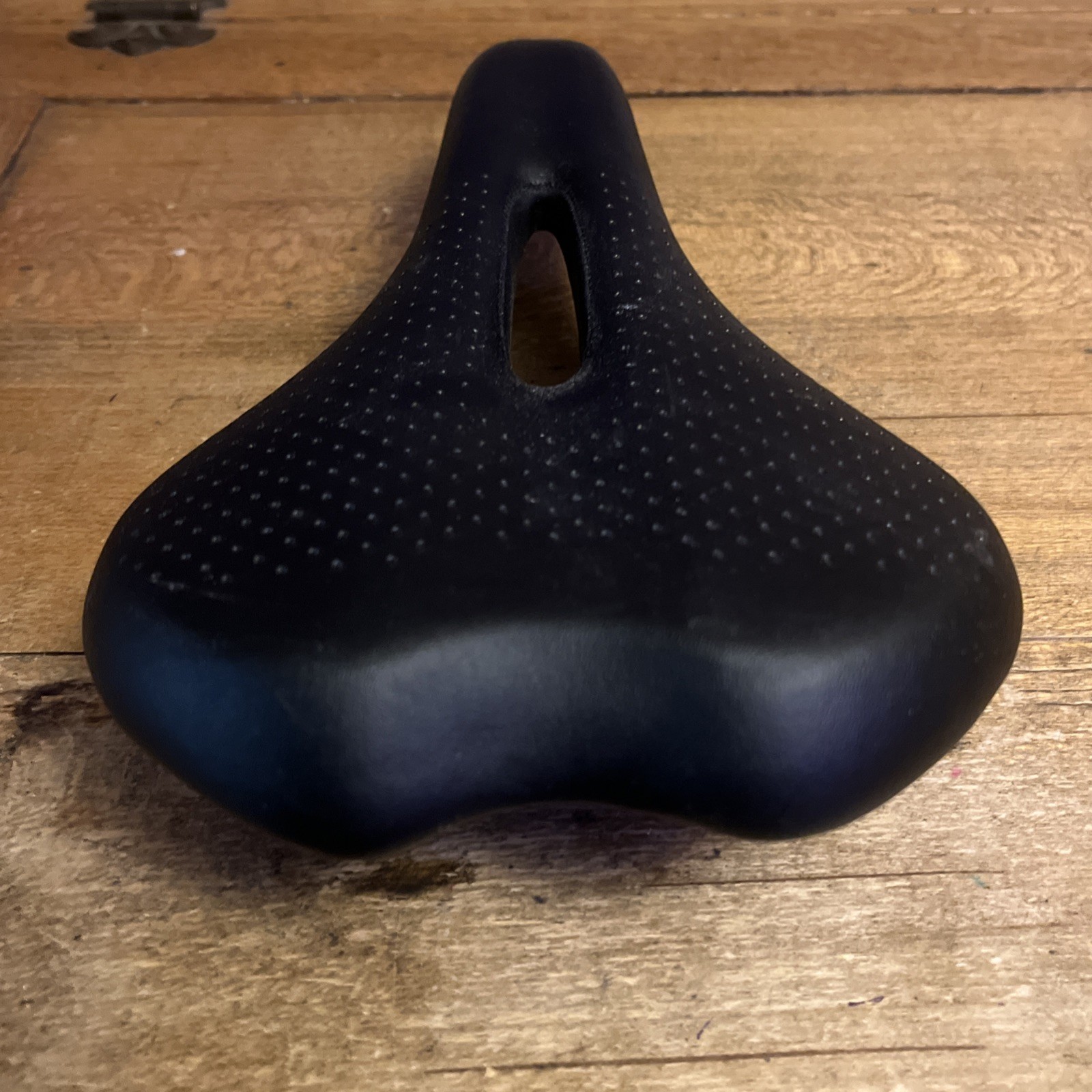 Vintage DDK Saddle With Anatomical Cut Out 273 mm Length 162 mm Wide