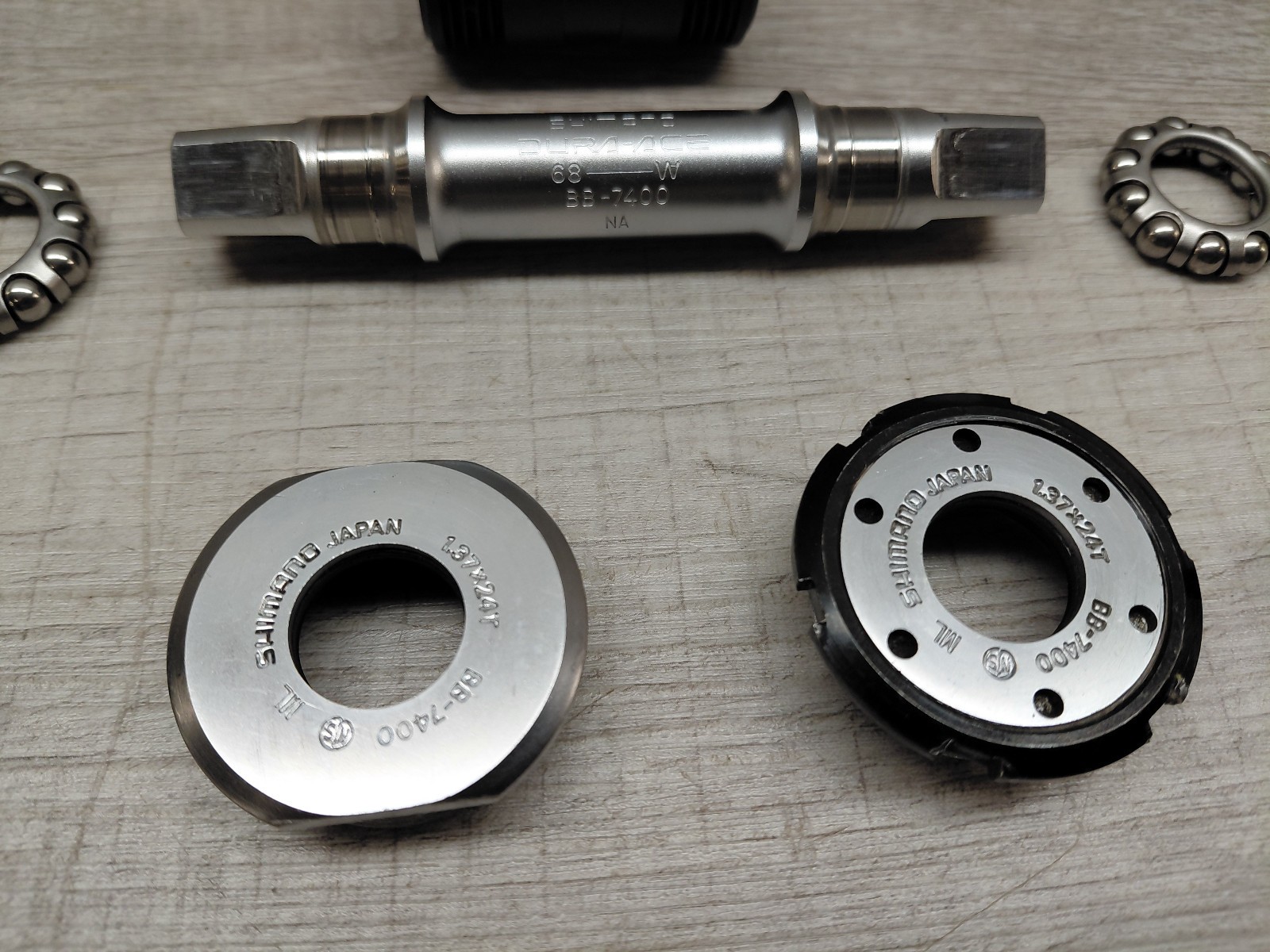 Vintage Shimano Dura-Ace BB-7400 Bottom Bracket, 68x 113 mm BSA Road Bike -JIS
