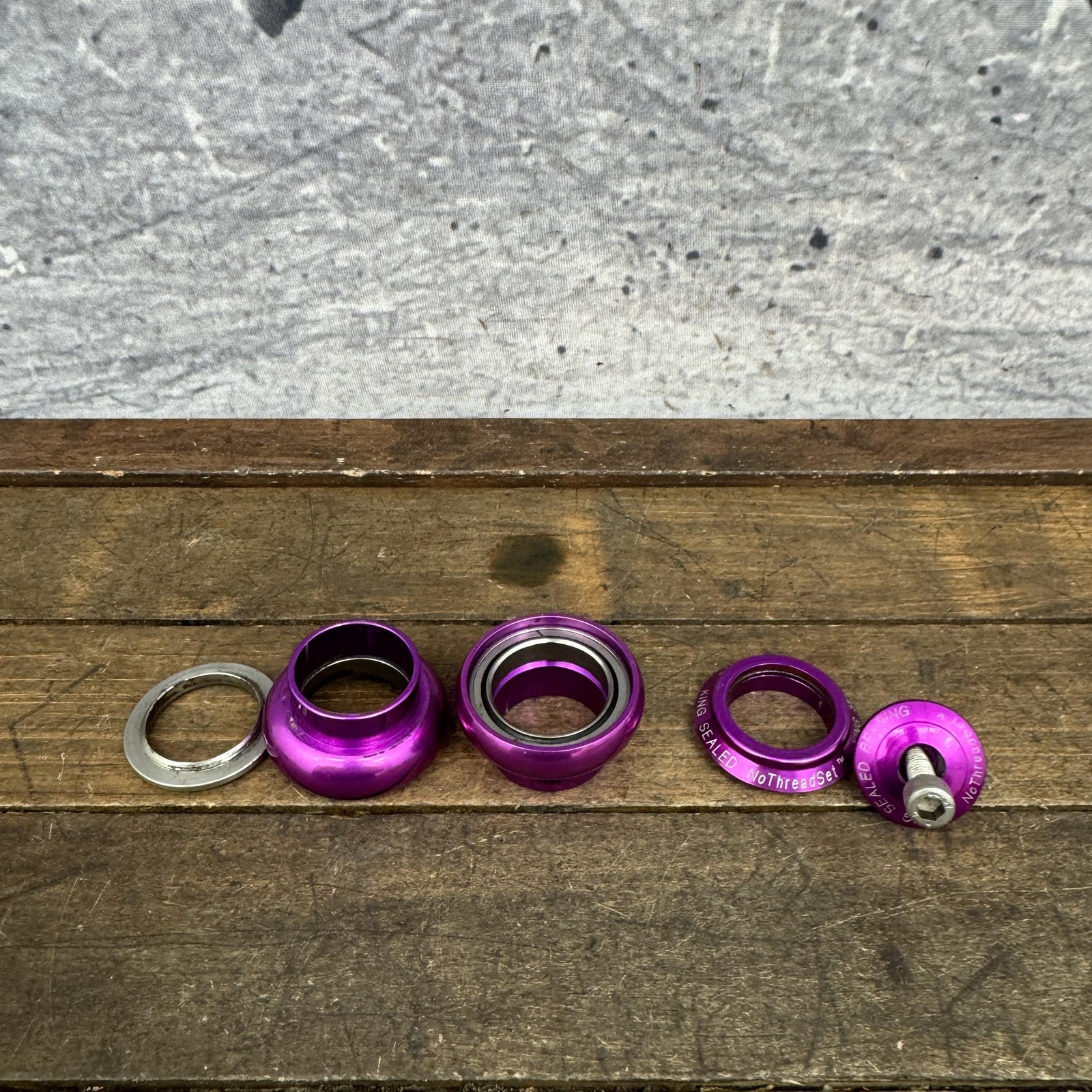 Chris King 1 in Threadless Headset NoThreadSet Purple 1in MTB No Logo Cups 1″
