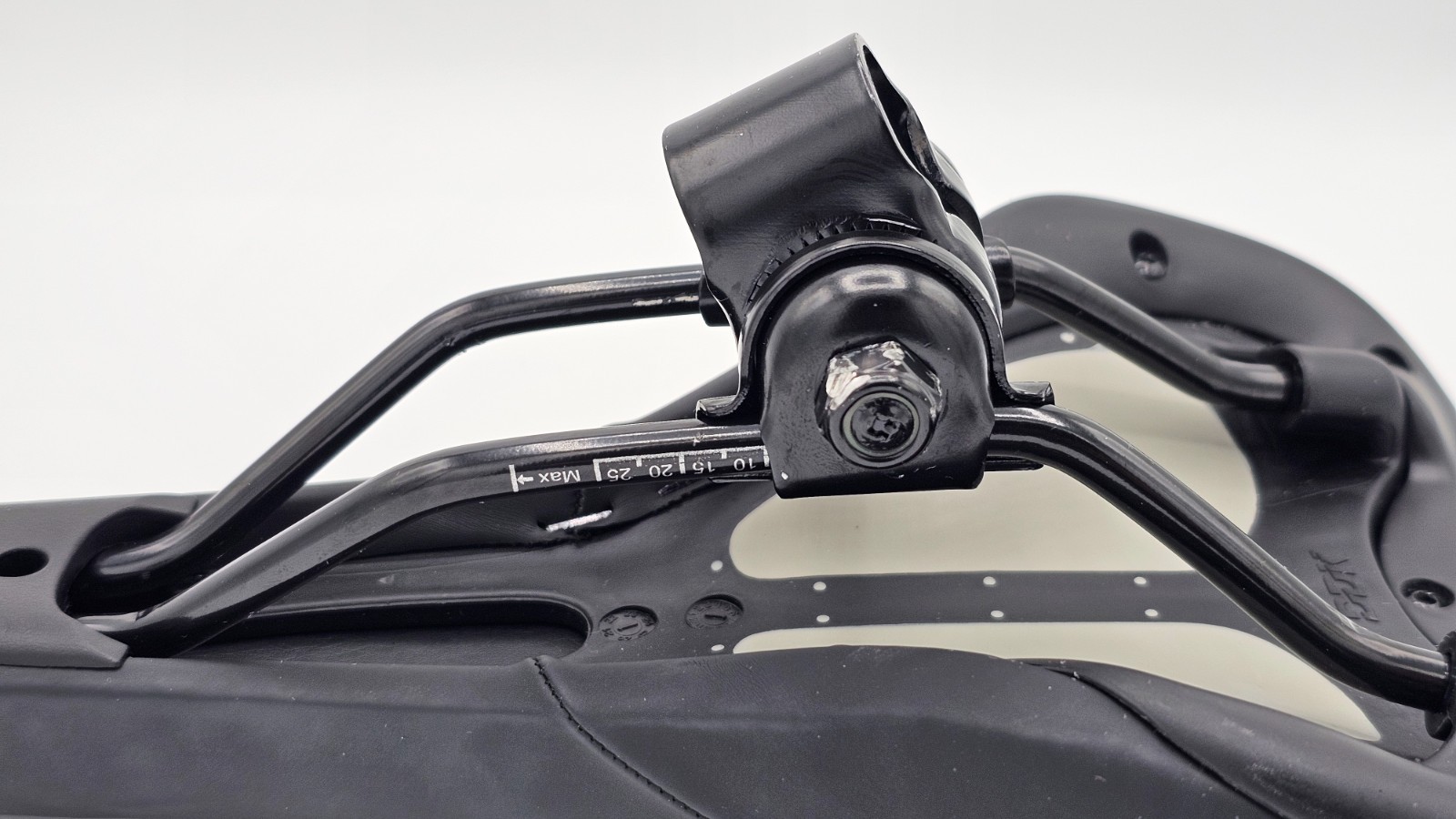 Peloton Comfort Saddle Black Synthetic for Indoor Cycling Bike Unisex Adults