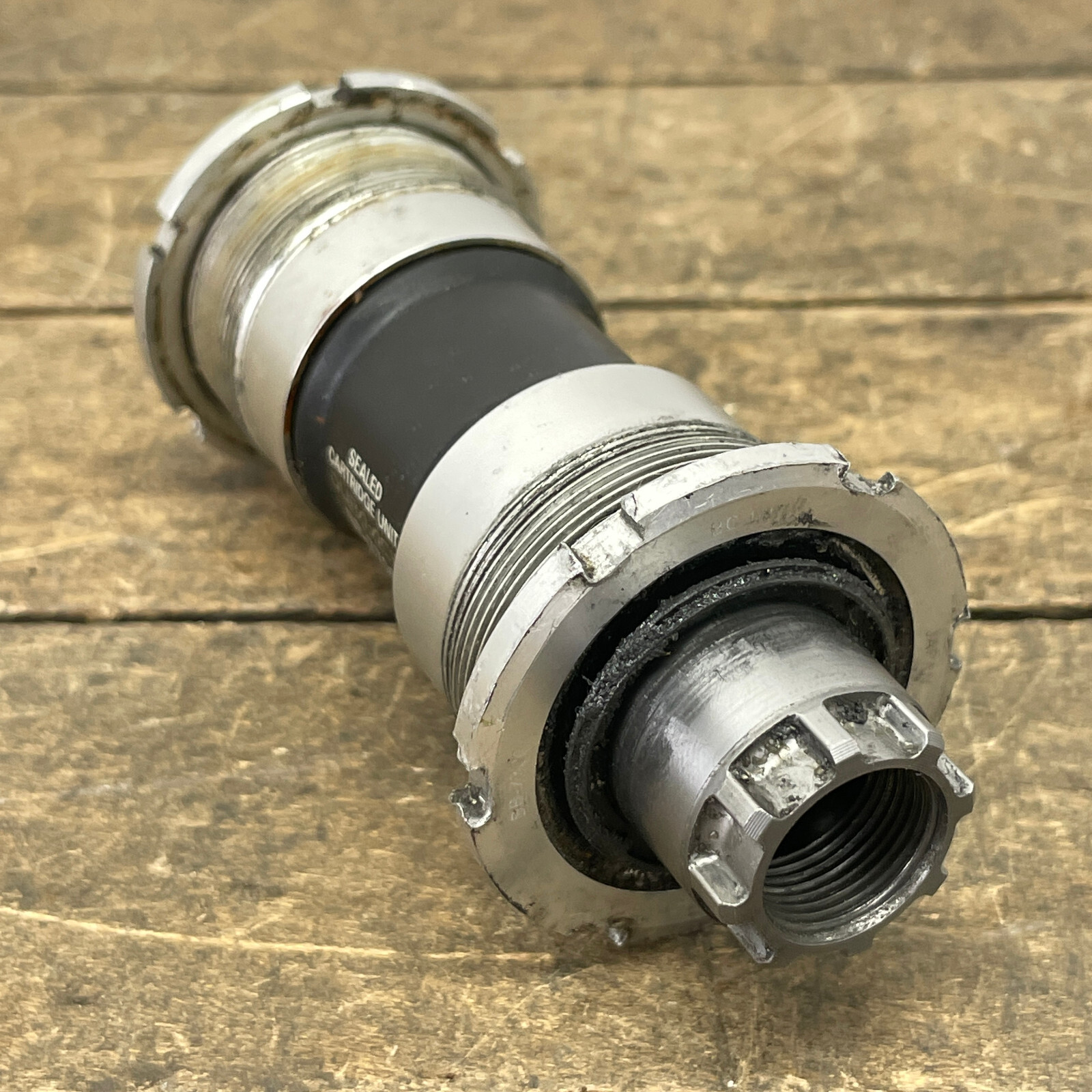 Vintage Shimano Dura Ace BB-7700 Bottom Bracket 109.5 Octalink V1 68 English A3