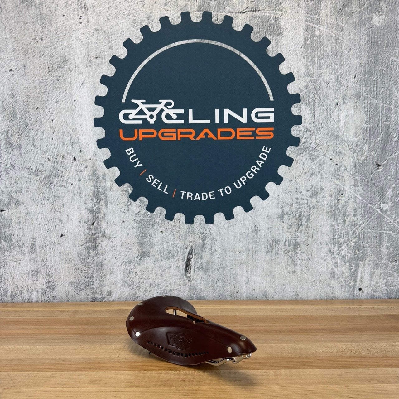New! Brooks B17 Carved Honey Leather 7x7mm 150mm Saddle 521g MSRP $175