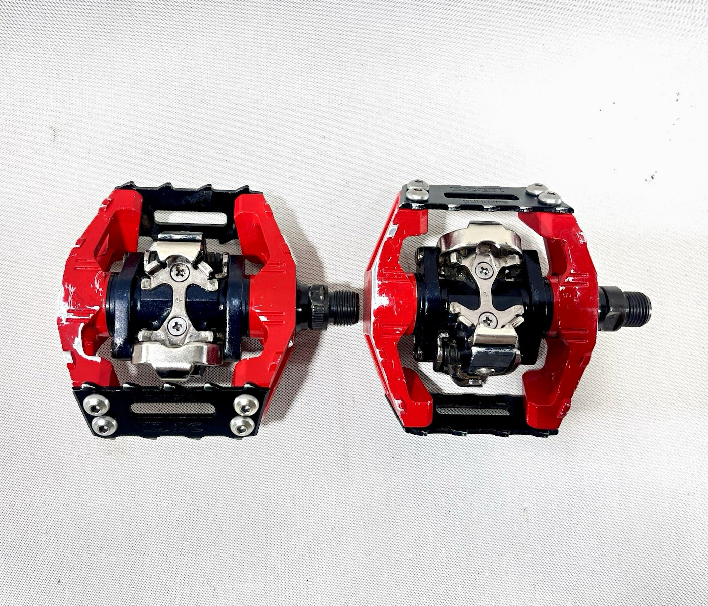 Shimano PD-M636 SPD Clipless Pedals 9/16 in Axle Red/Black/Silver