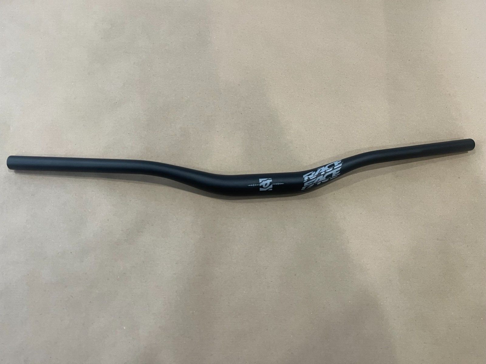 Race Face Chester 35 Riser MTB DH Handlebar 780mm – Bar Diameter 35mm-Rise 35mm