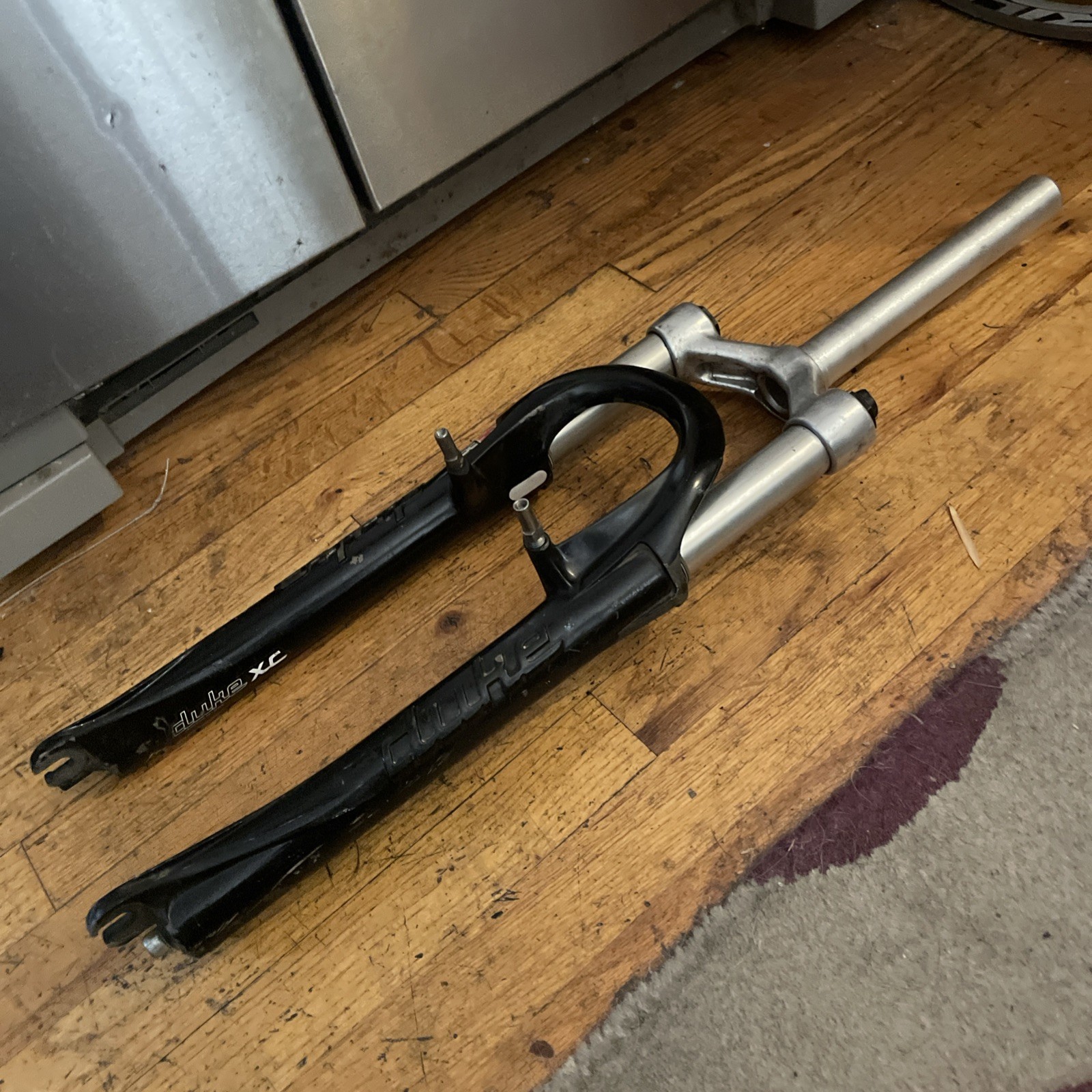 Rockshox Duke Suspension Fork 26” wheels 1 1/8”