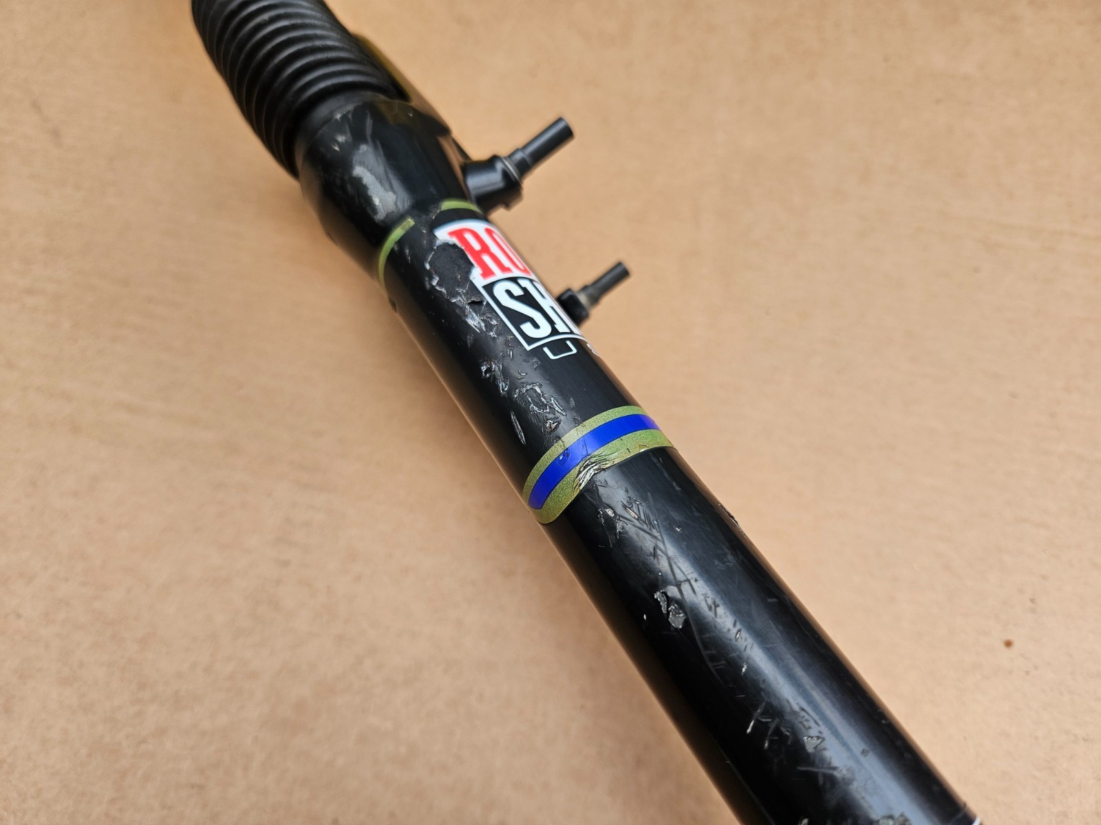 Vintage 90s Rock Shox Judy T2 Suspension Fork 1-1/8″ Threadless Steerer Black