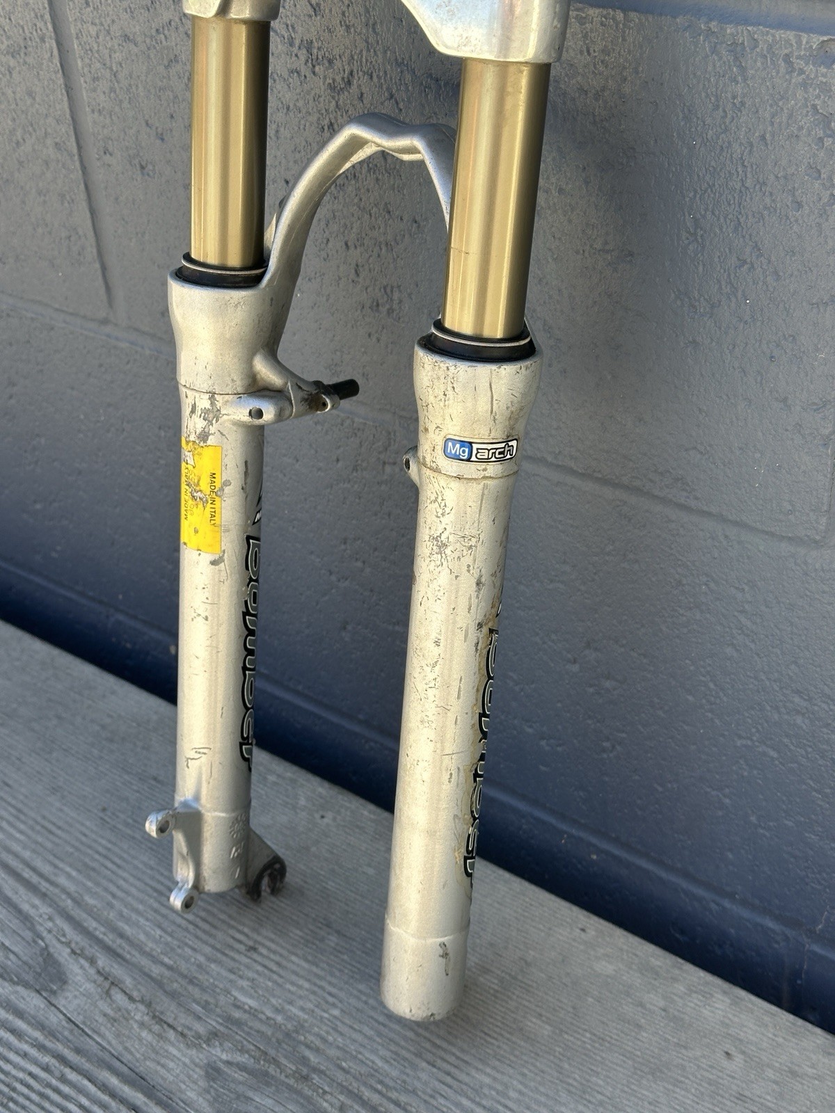 Marzocchi Bomber 2001 Suspension Fork 26in 1-1/8 Rim Disc Silver 450mm A-C