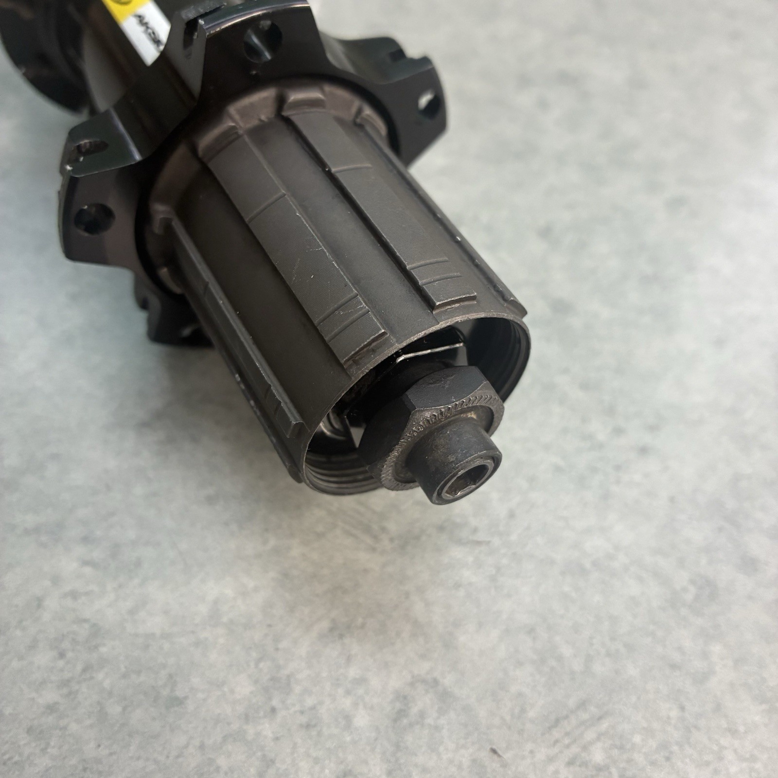 Mavic Aksium Rear Hub 20h Shimano SRAM 10/11 Speed QR 130mm SMOOTH BEARINGS!!
