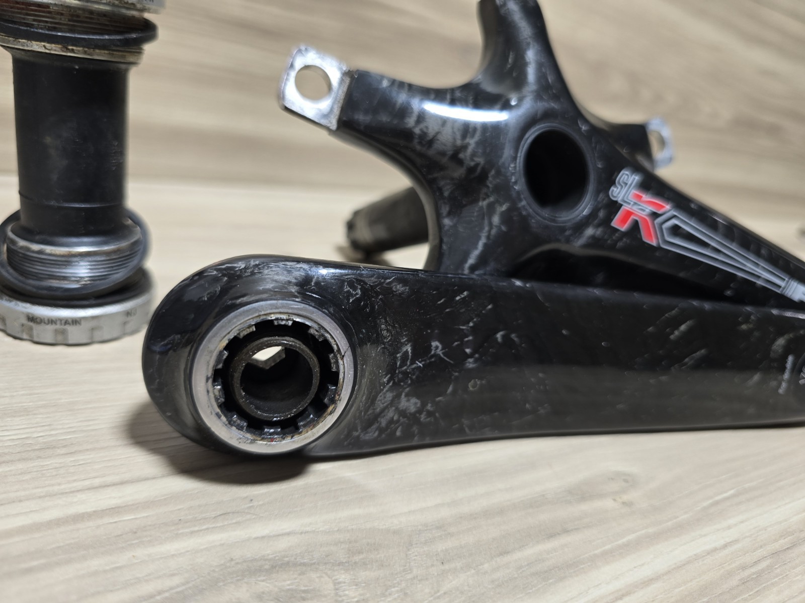 FSA SLK Carbon Crankset w/SM-BB-52 Bottom Bracket 175mm