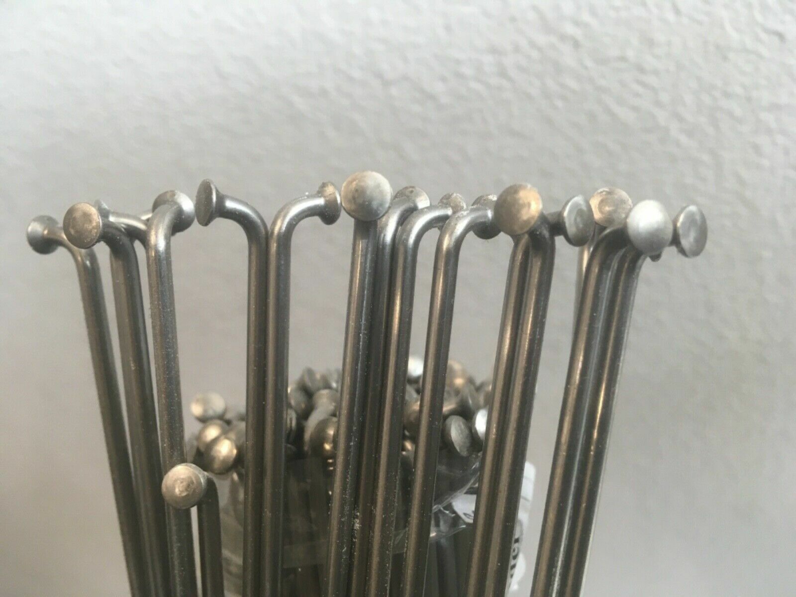 Spokes/nippls Silver 60 trough298mm.13G(2.3mm).straight gauge.stainless 18pc.set