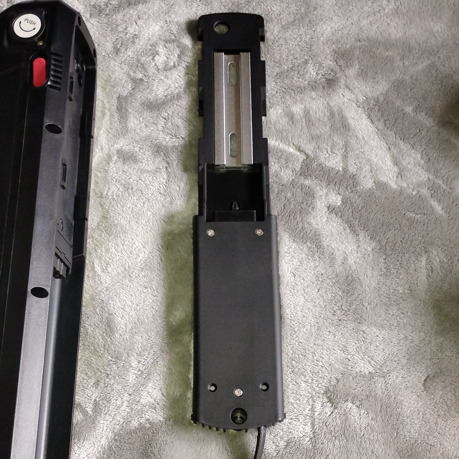 Hailong HB-48V-HC 48V 12.5Ah 600Wh Li-ion E-Bike Battery, Keys, Mount