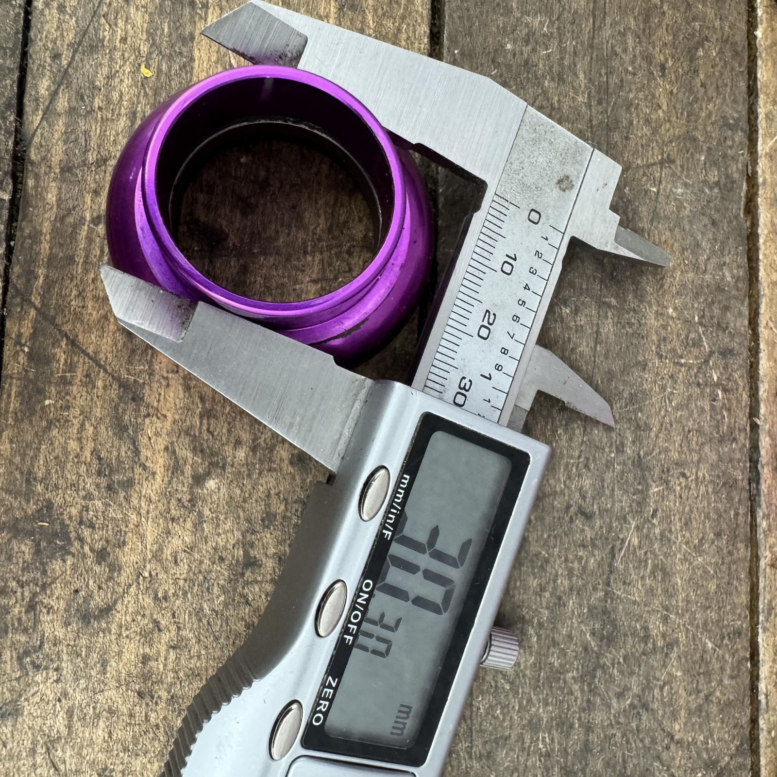 Chris King 1 in Threadless Headset NoThreadSet Purple 1in MTB No Logo Cups 1″