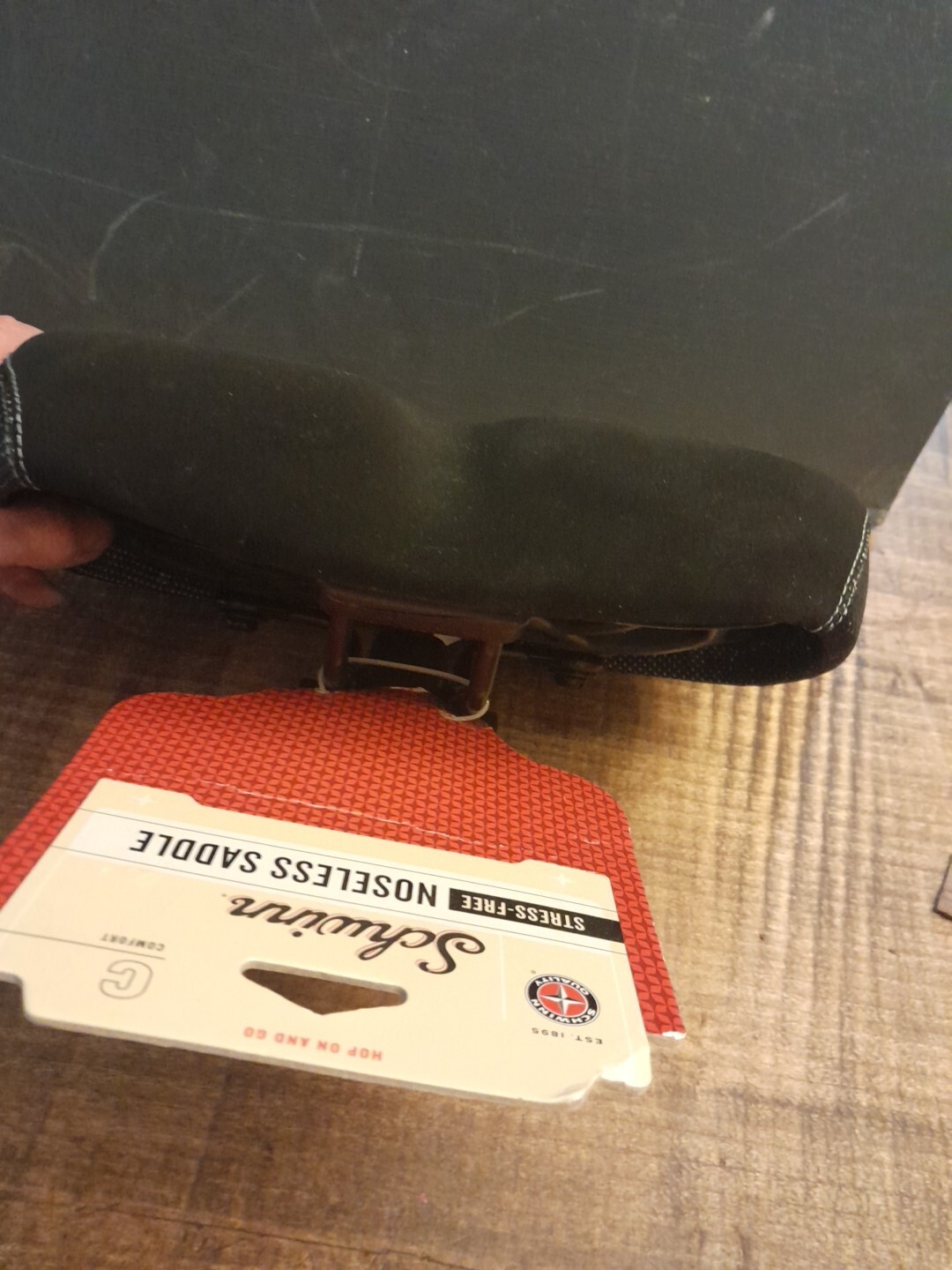 SCHWINN Bicycle Stress Free Noseless Saddle Bike Seat See Description