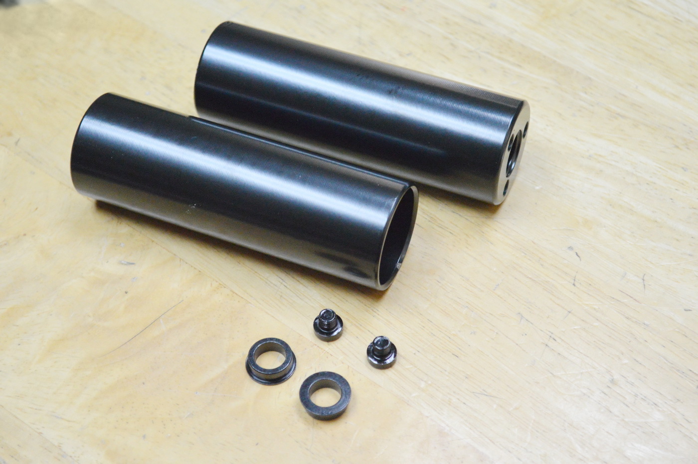 PAIR Black 14mm/ 3/8″ Axle Foot Pegs BMX Bike Bicycle