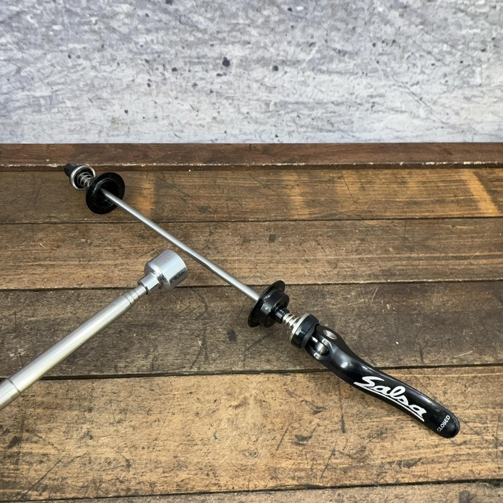 Salsa Rear Wheel Quick Release Skewer 180 Stainless Black Axle 75g