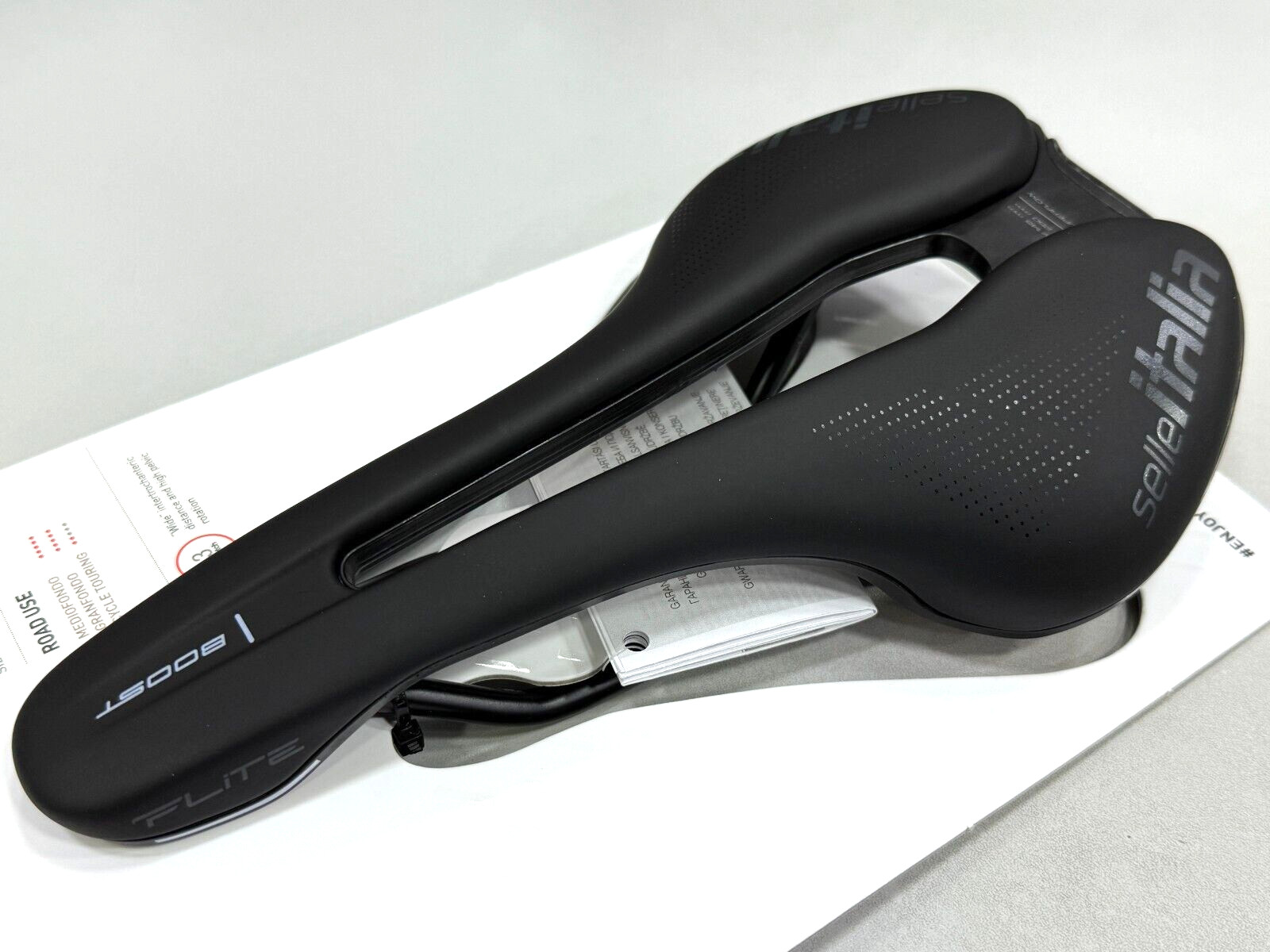 Selle Italia Flite Boost TM Superflow Manganese Rail Saddle L3 (145x250mm) Black