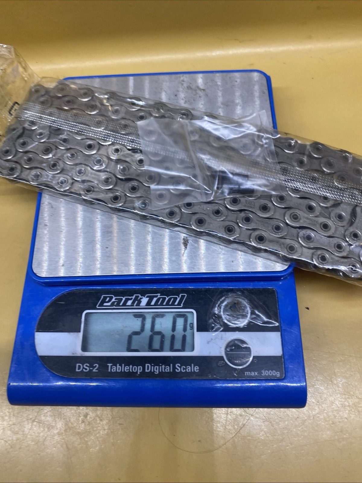 Silver Shimano CN-HG901-11 XTR Dura-Ace 11-Speed 116L Bicycle Chain