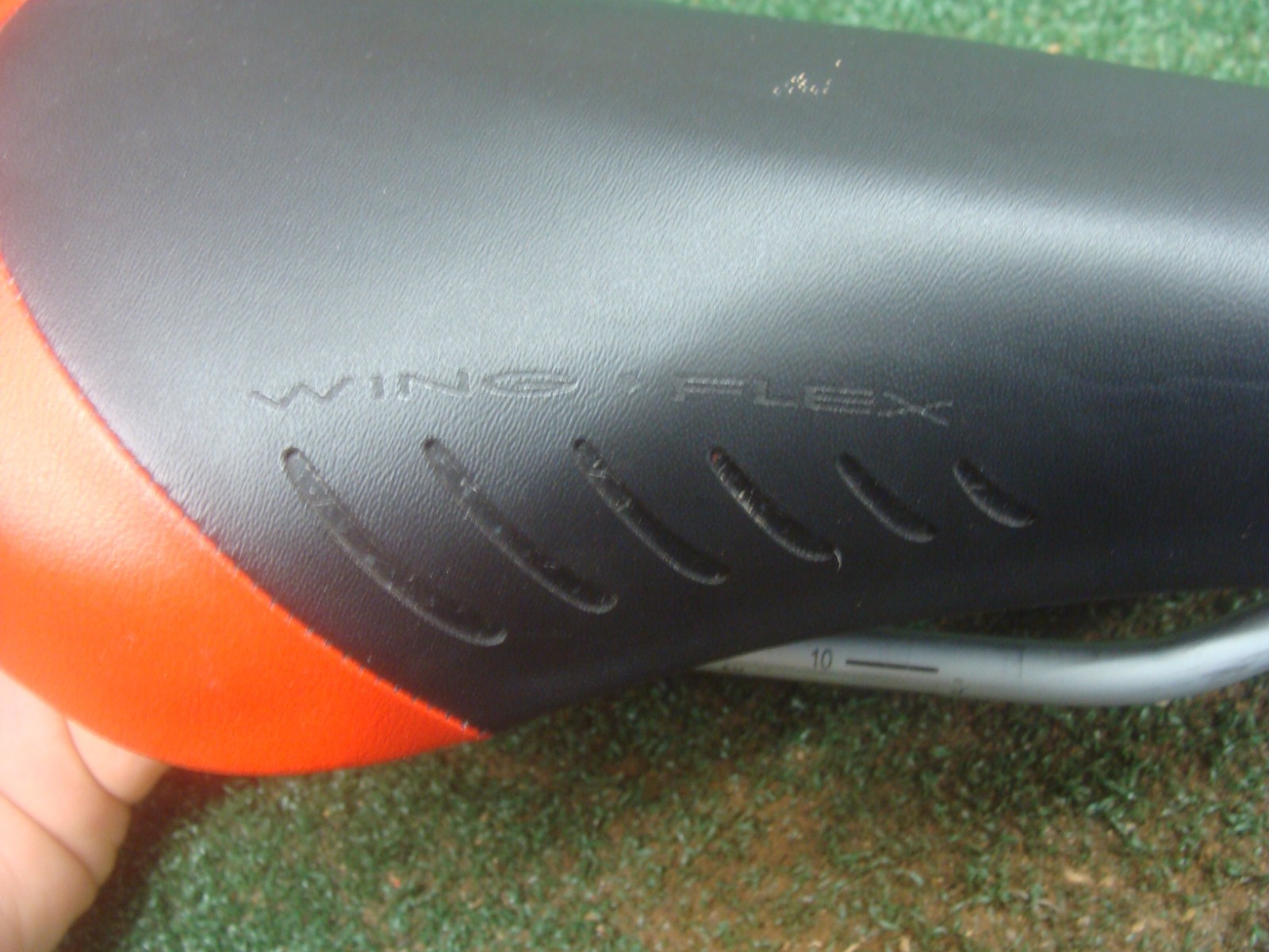 Fizik Arione Tri 2 Bike Saddle Seat red & black Italian – EXCELLENT