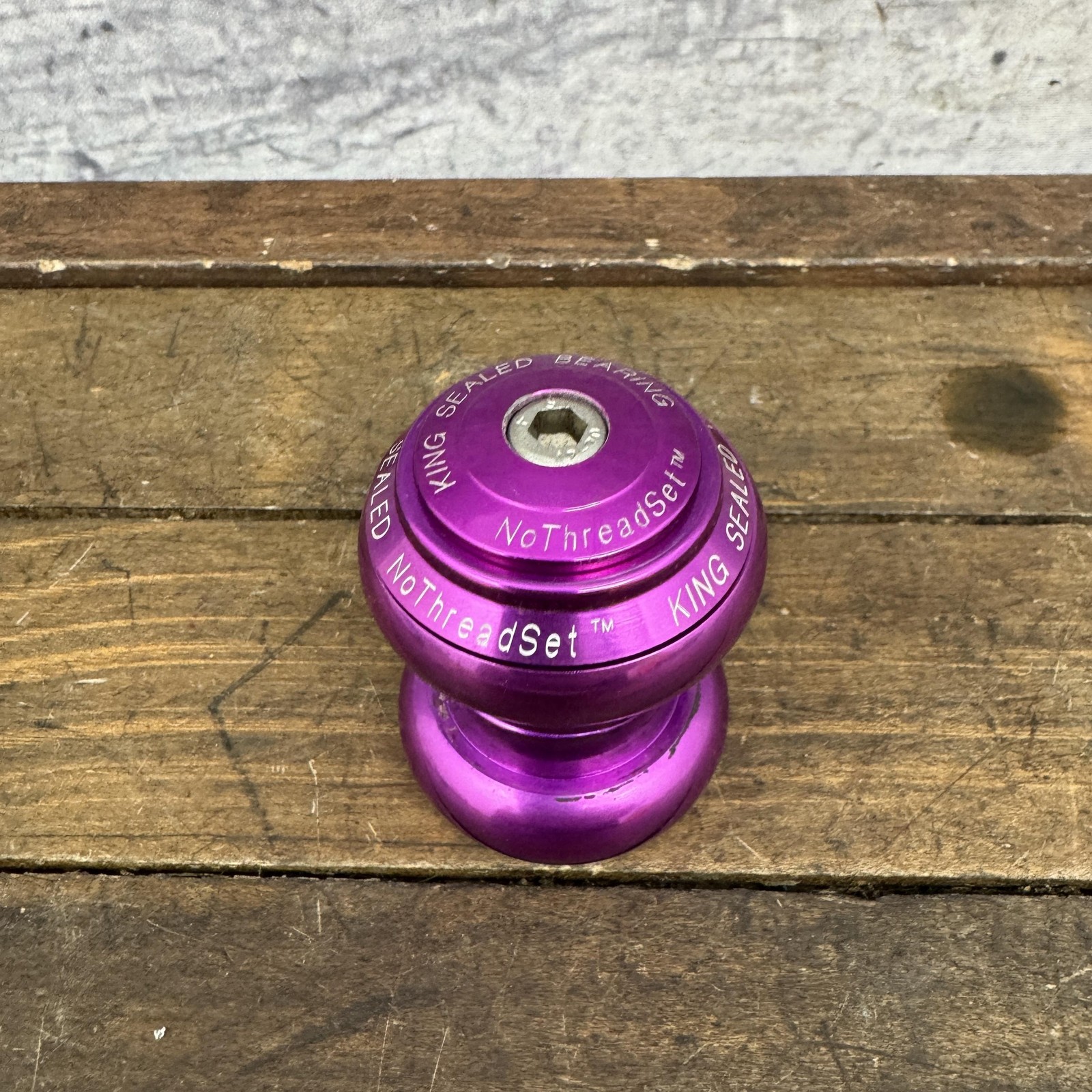 Chris King 1 in Threadless Headset NoThreadSet Purple 1in MTB No Logo Cups 1″